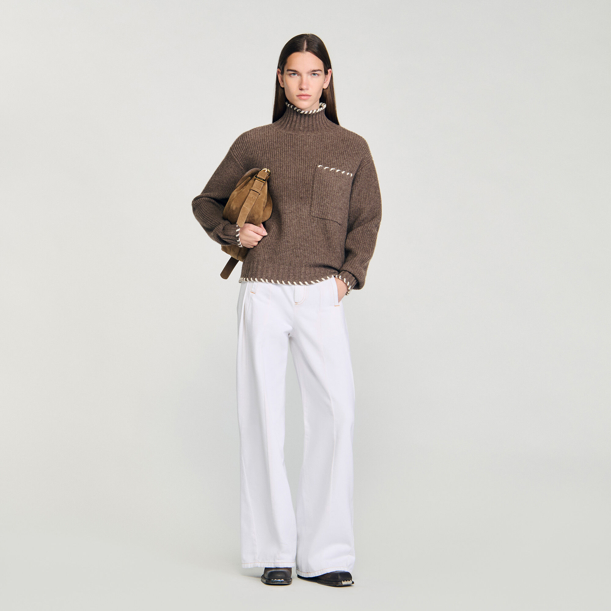 Sweater de cuello vuelto oversize