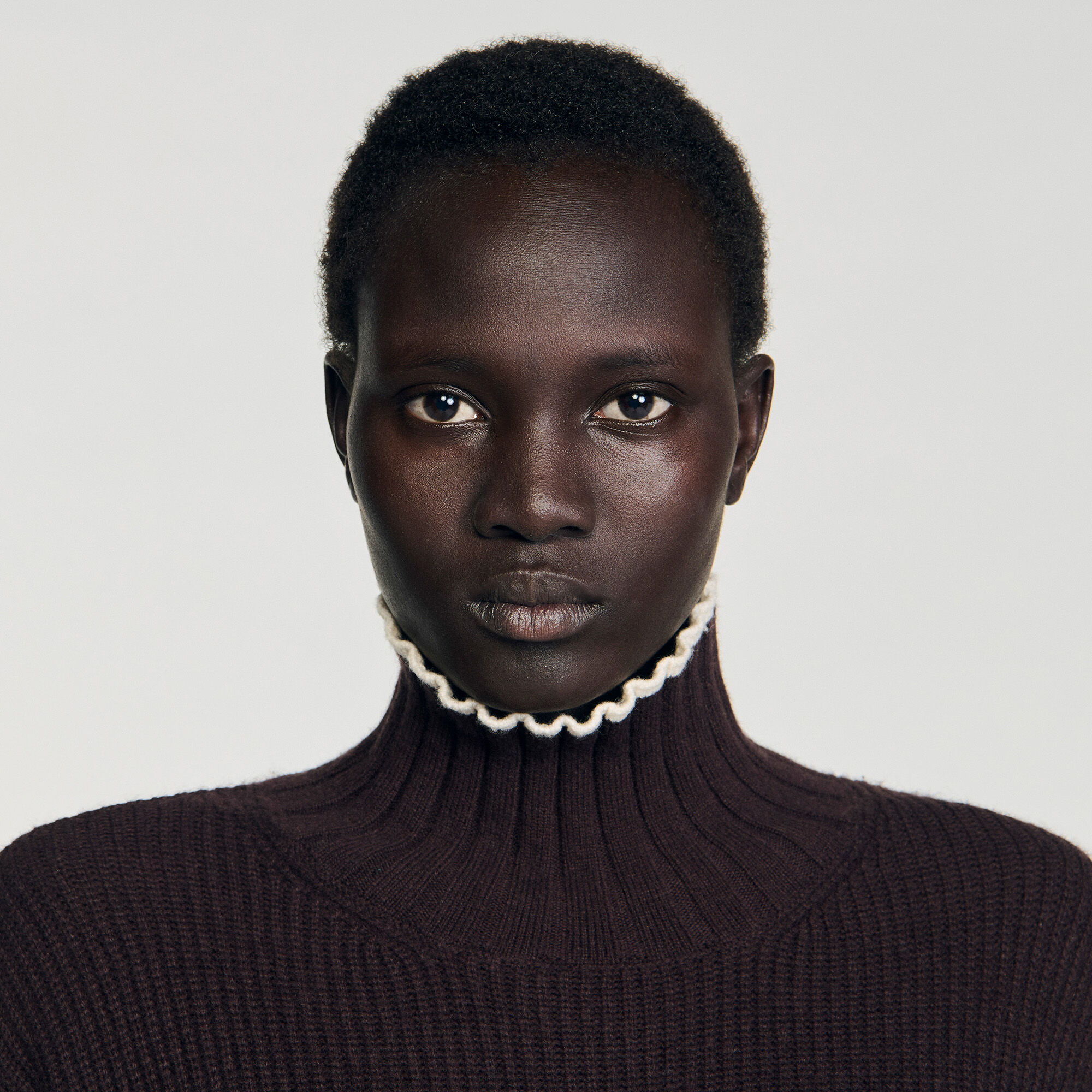 Sweater de cuello alto