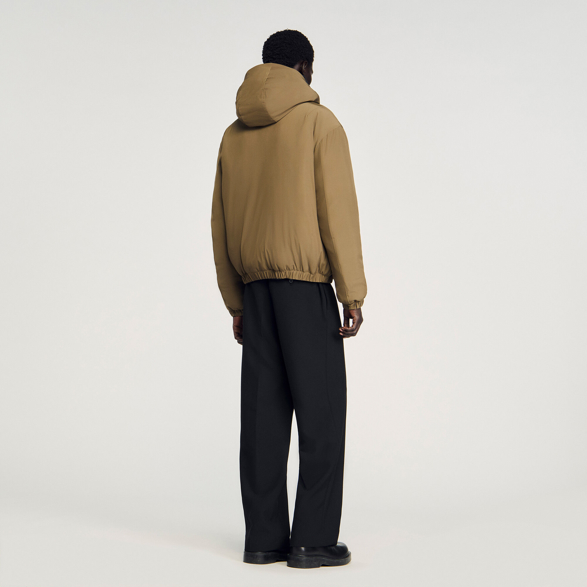 Chaqueta acolchada con capucha desmontable