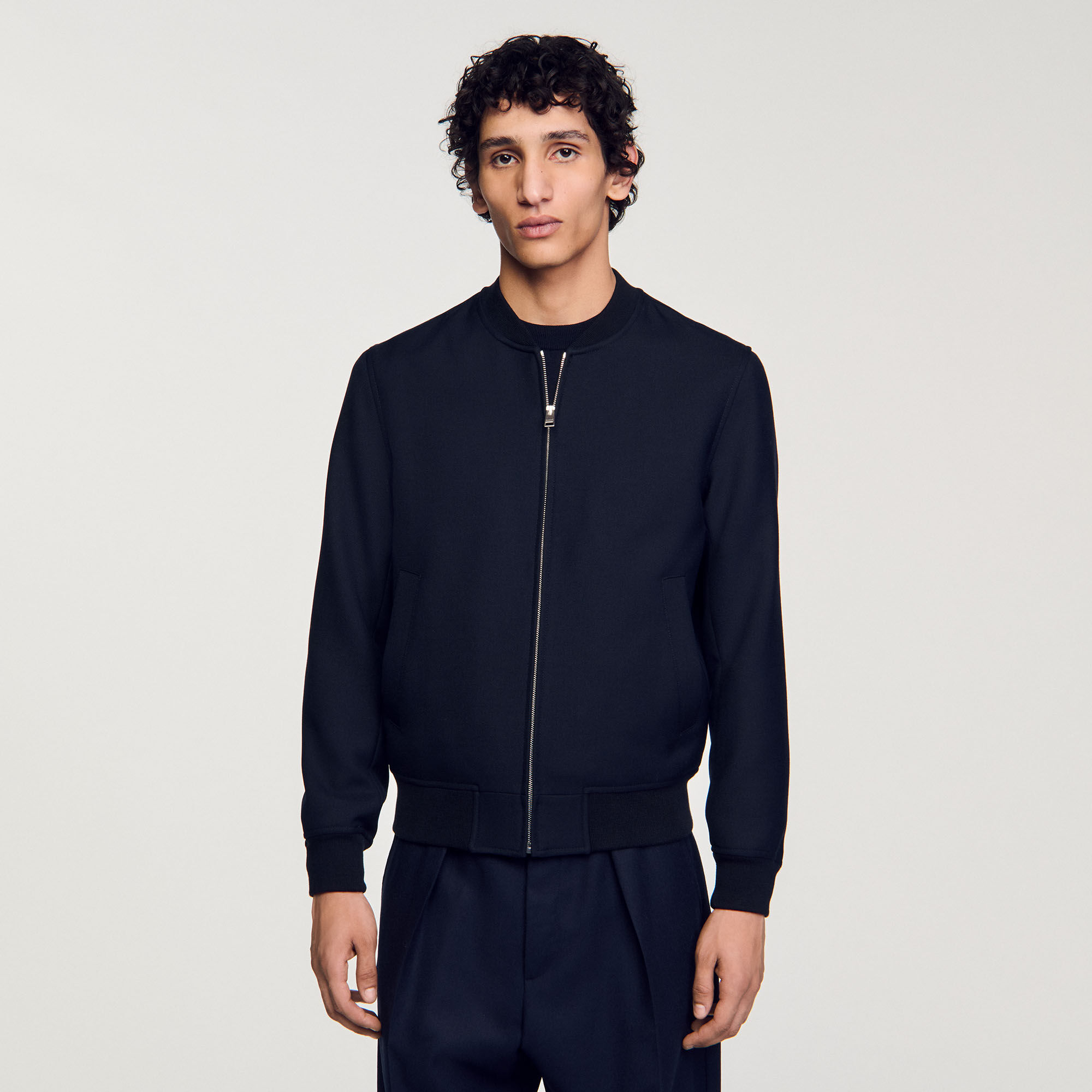 Chaqueta de estilo universitario con cremallera