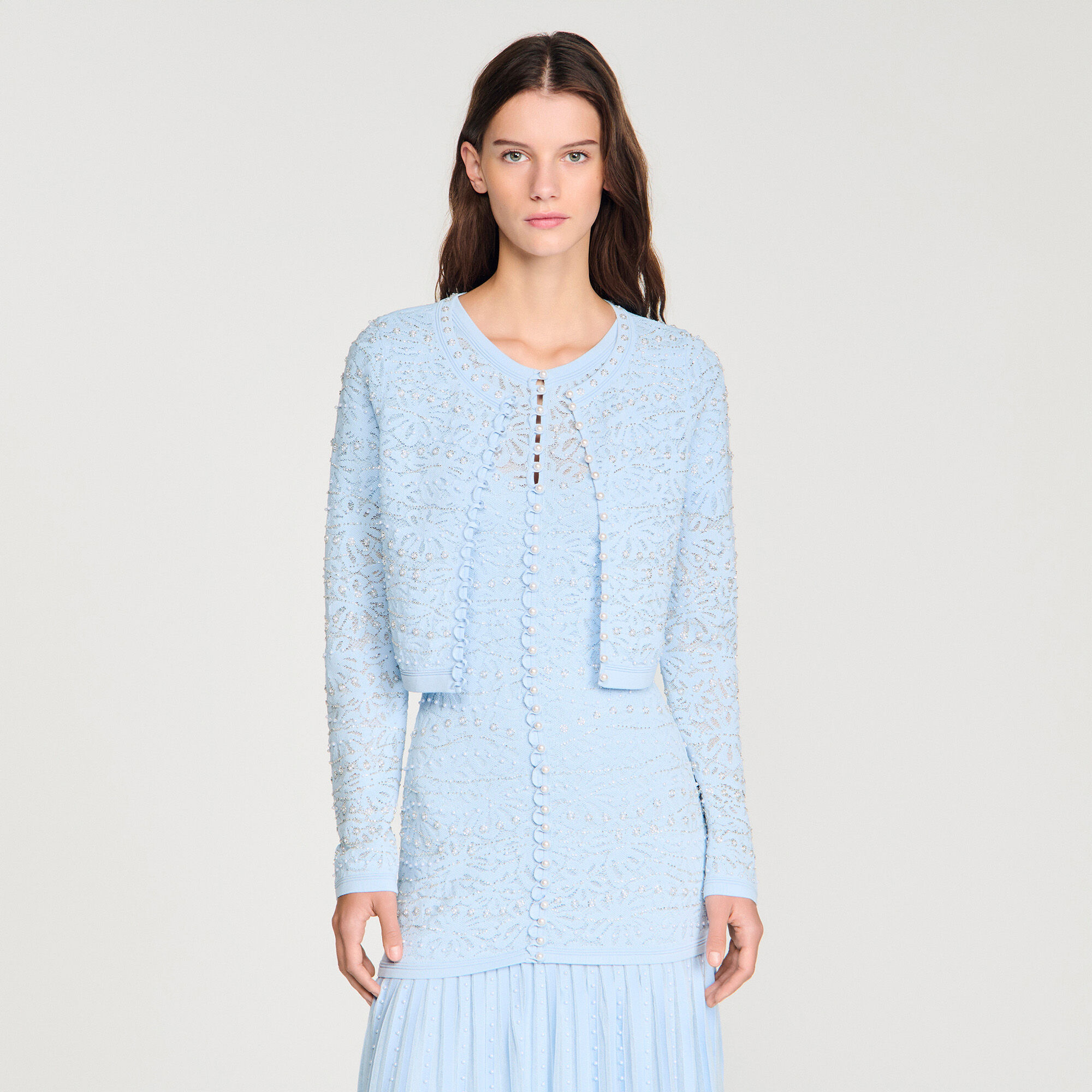 Cardigan acortado con perlas