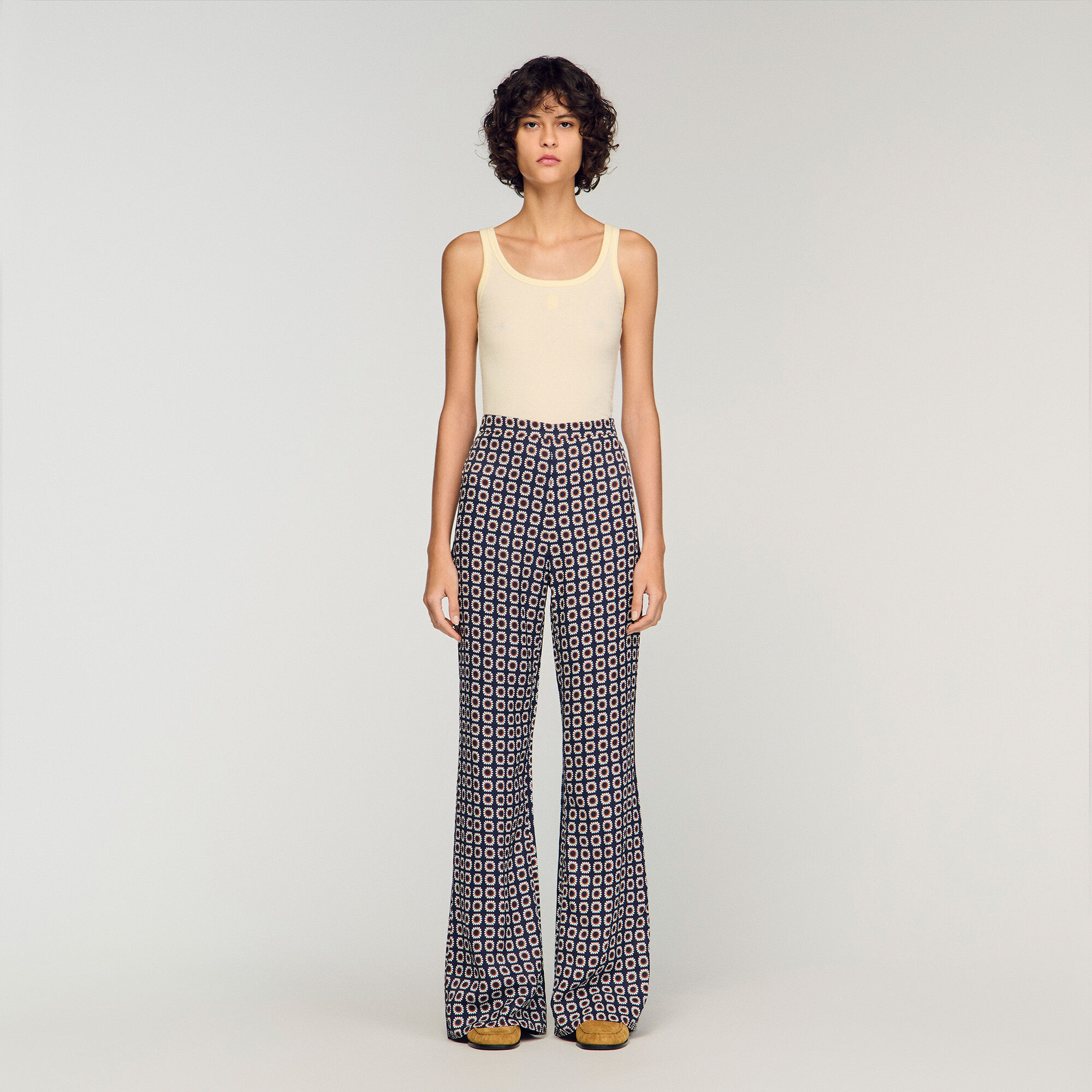Pantalones fluidos estampados florales