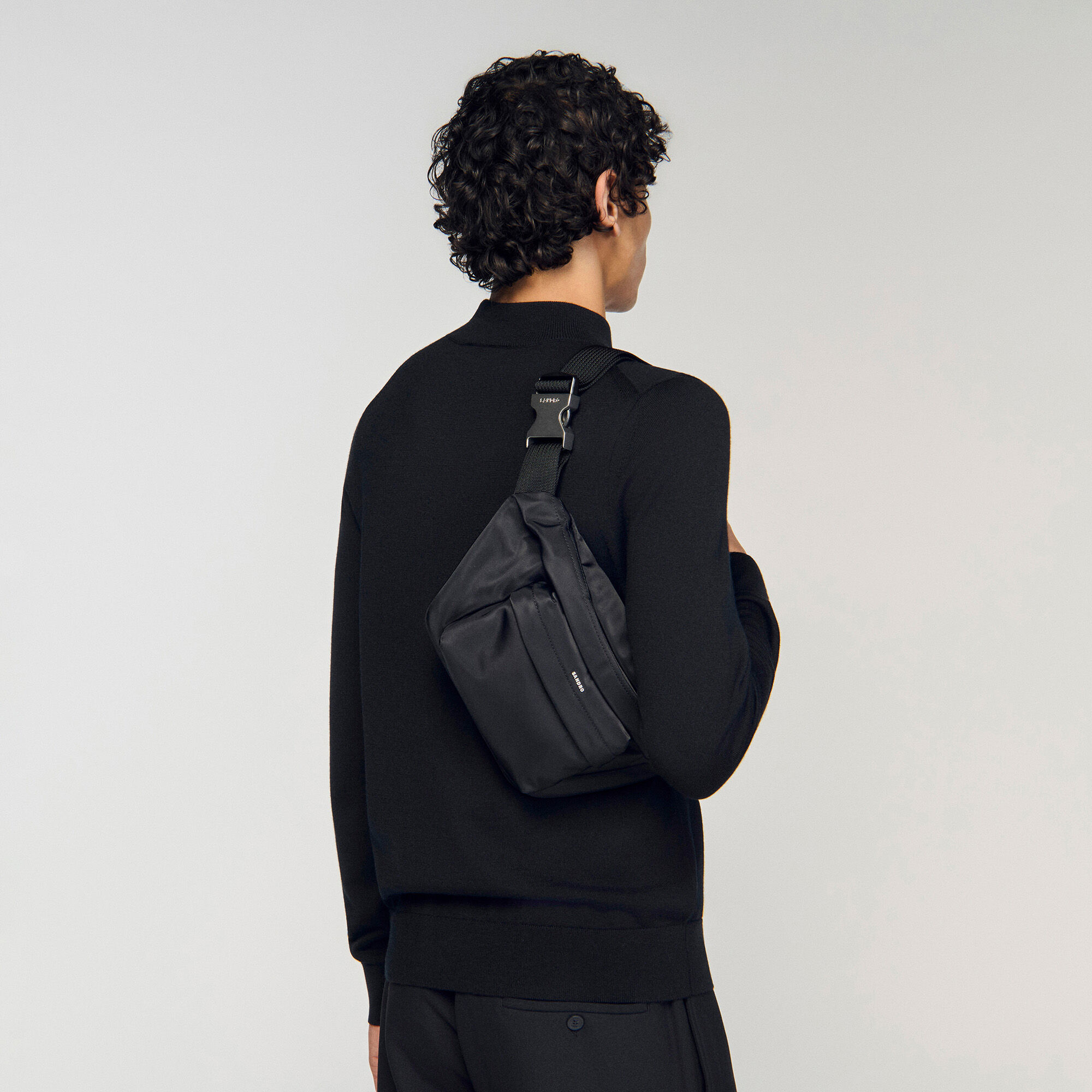 Bolso bandolera de tela técnica