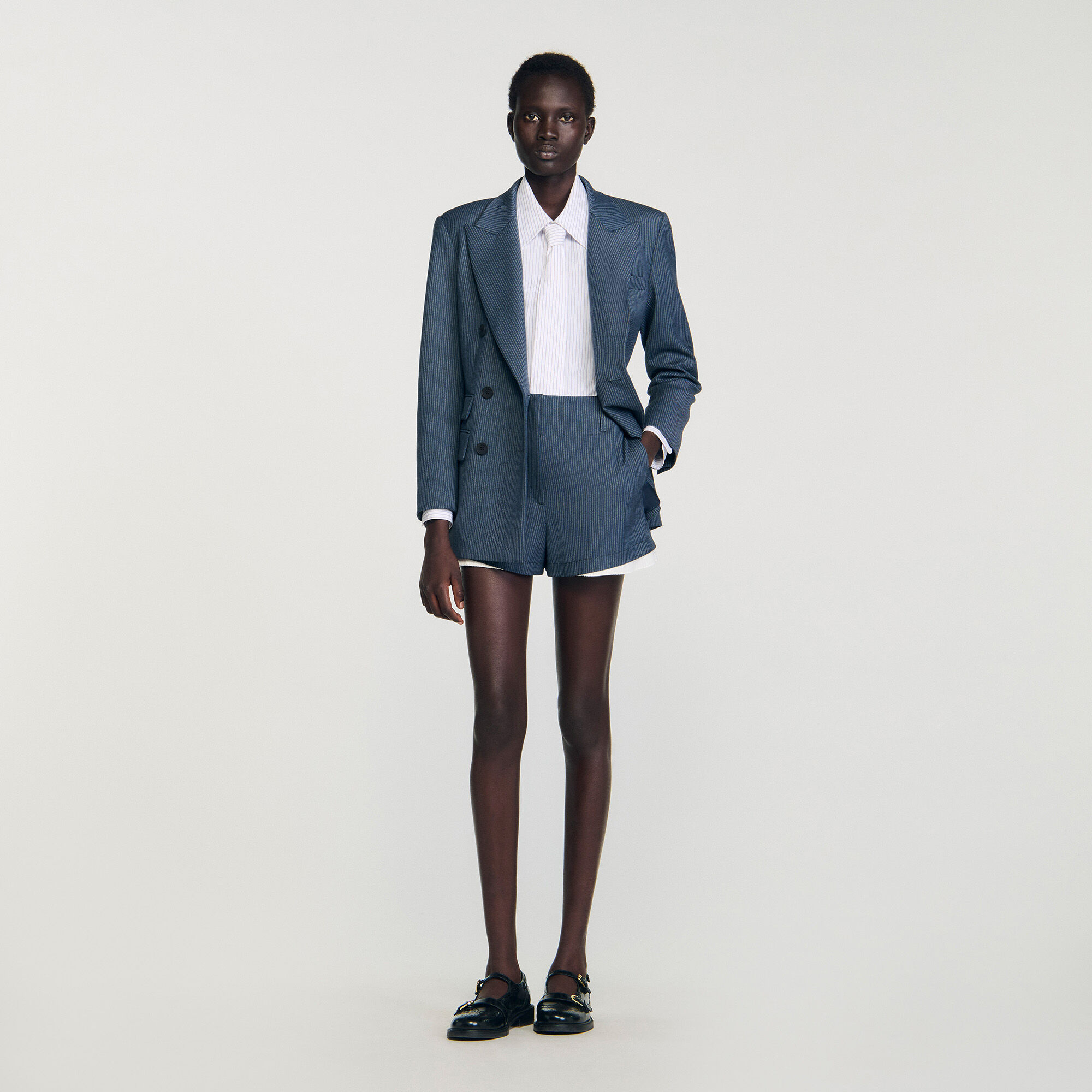 Pantalones cortos con capas de rayas