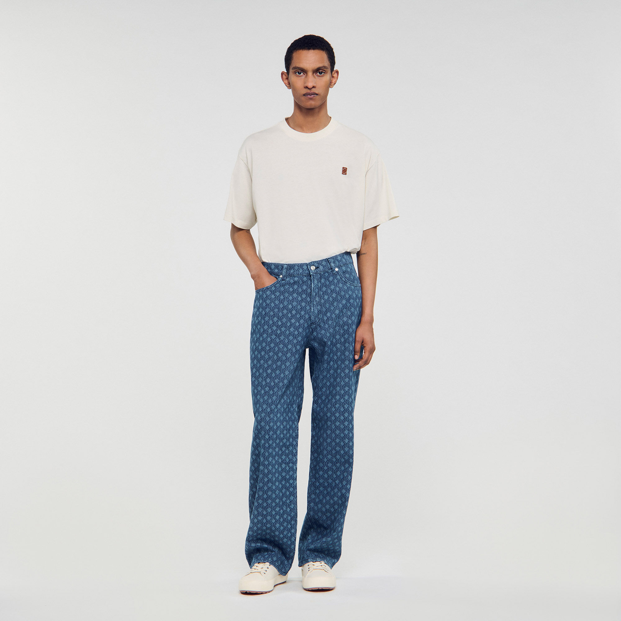 Pantalones vaqueros holgados con estampado de cuerda