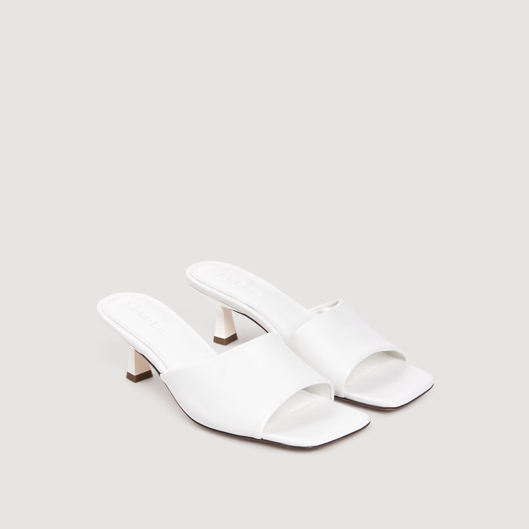 Mocasines de cuero liso con tacón