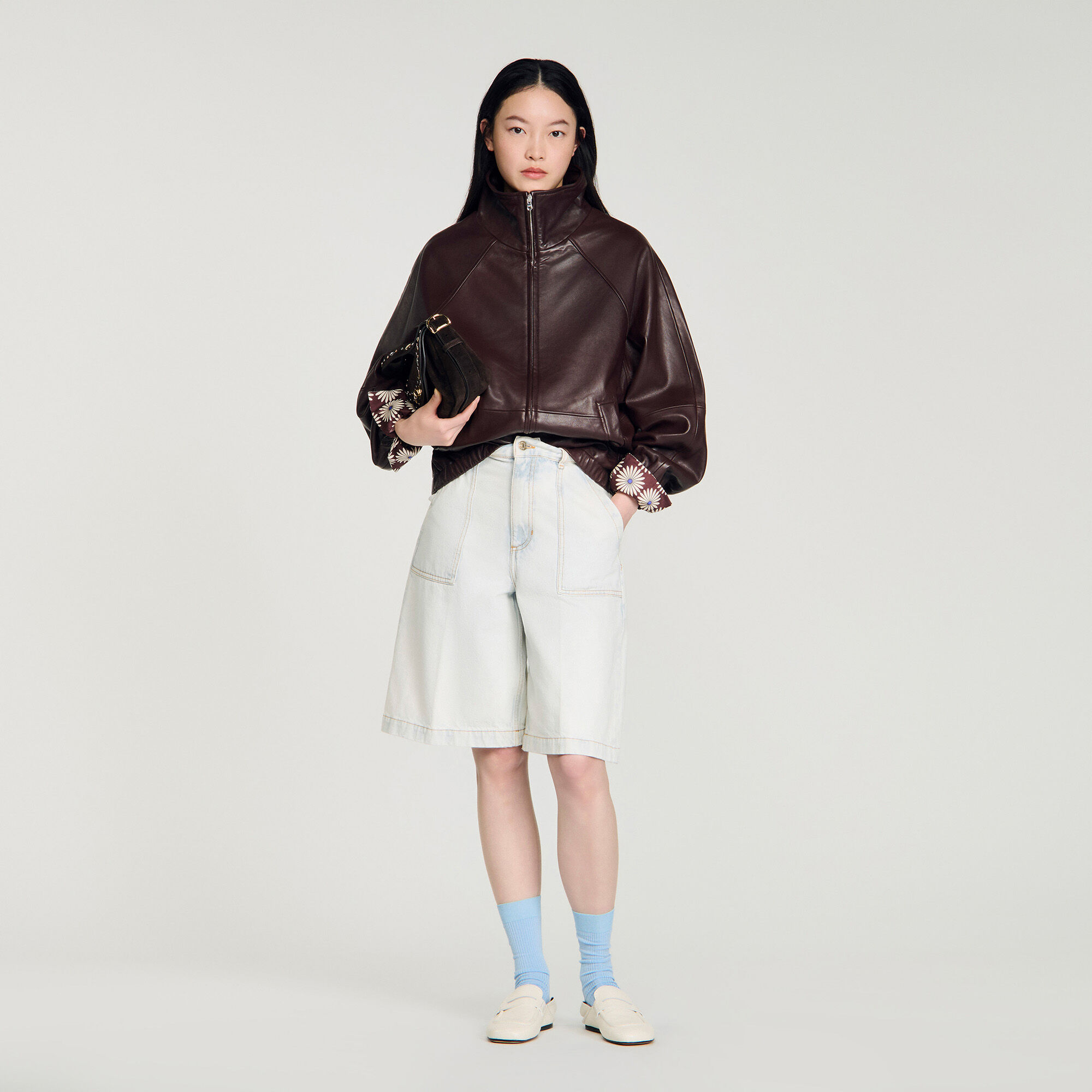 Chaqueta de cuero con cremallera oversize