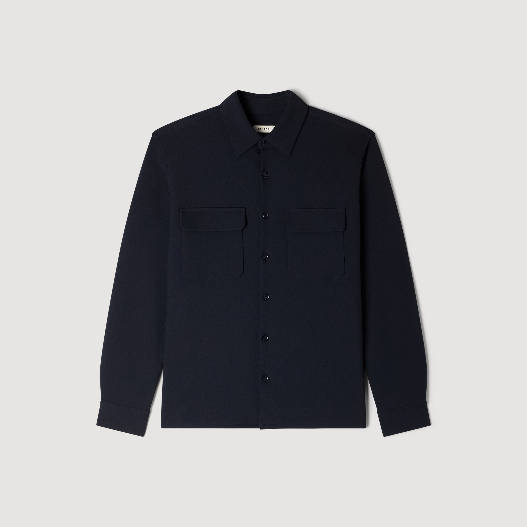 Camisa con bolsillos de parche