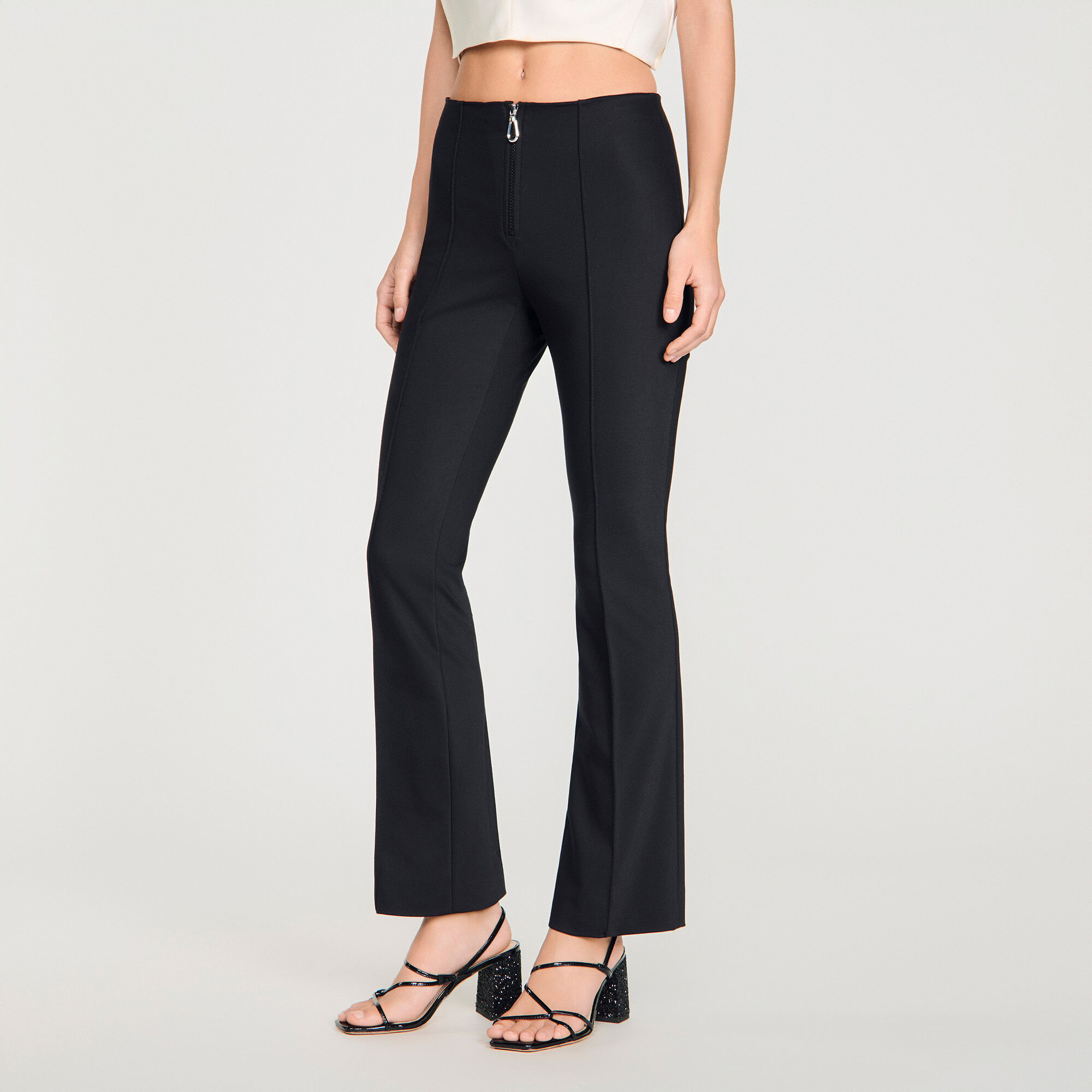 Pantalones con plisado y cremallera