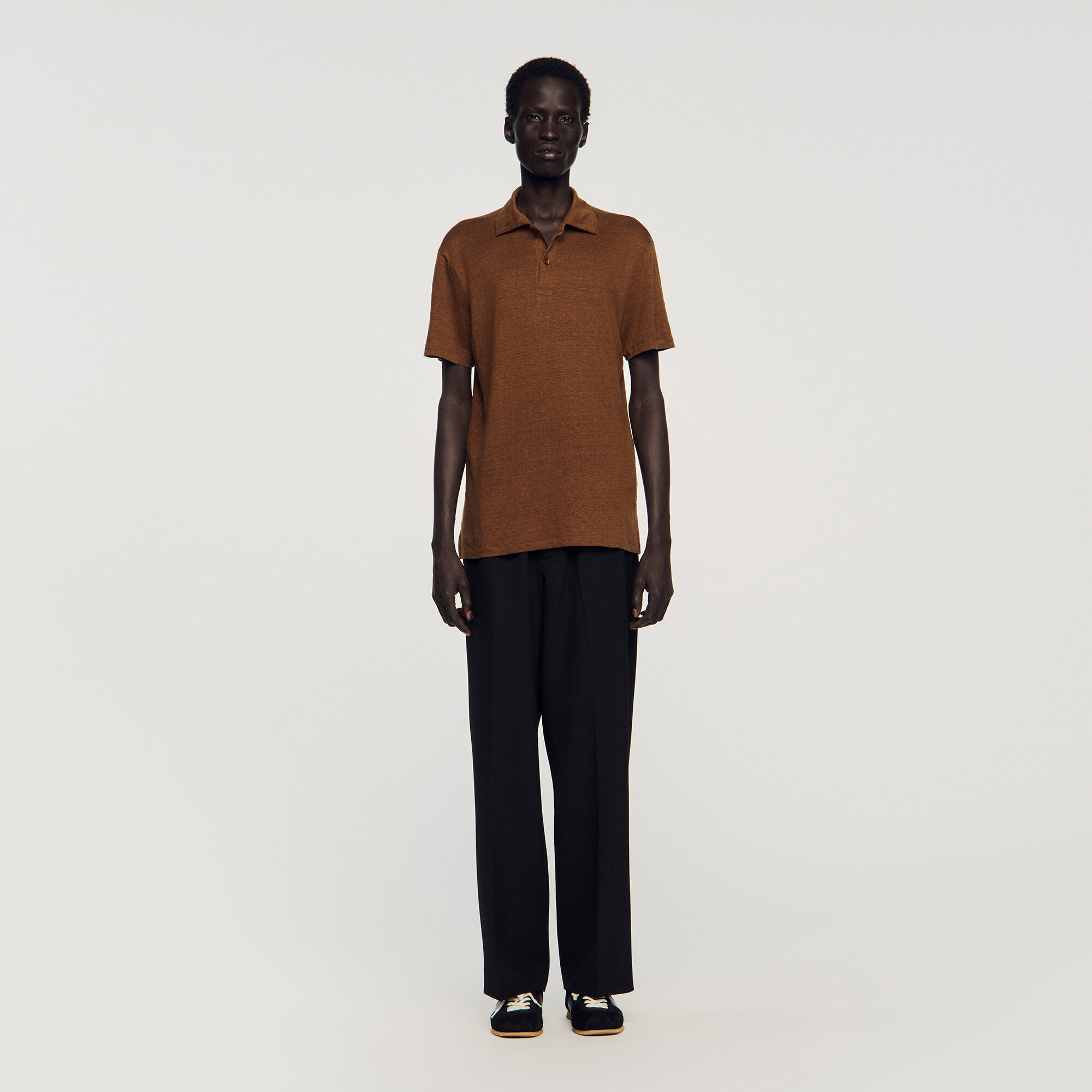 Camiseta de lino con cuello polo
