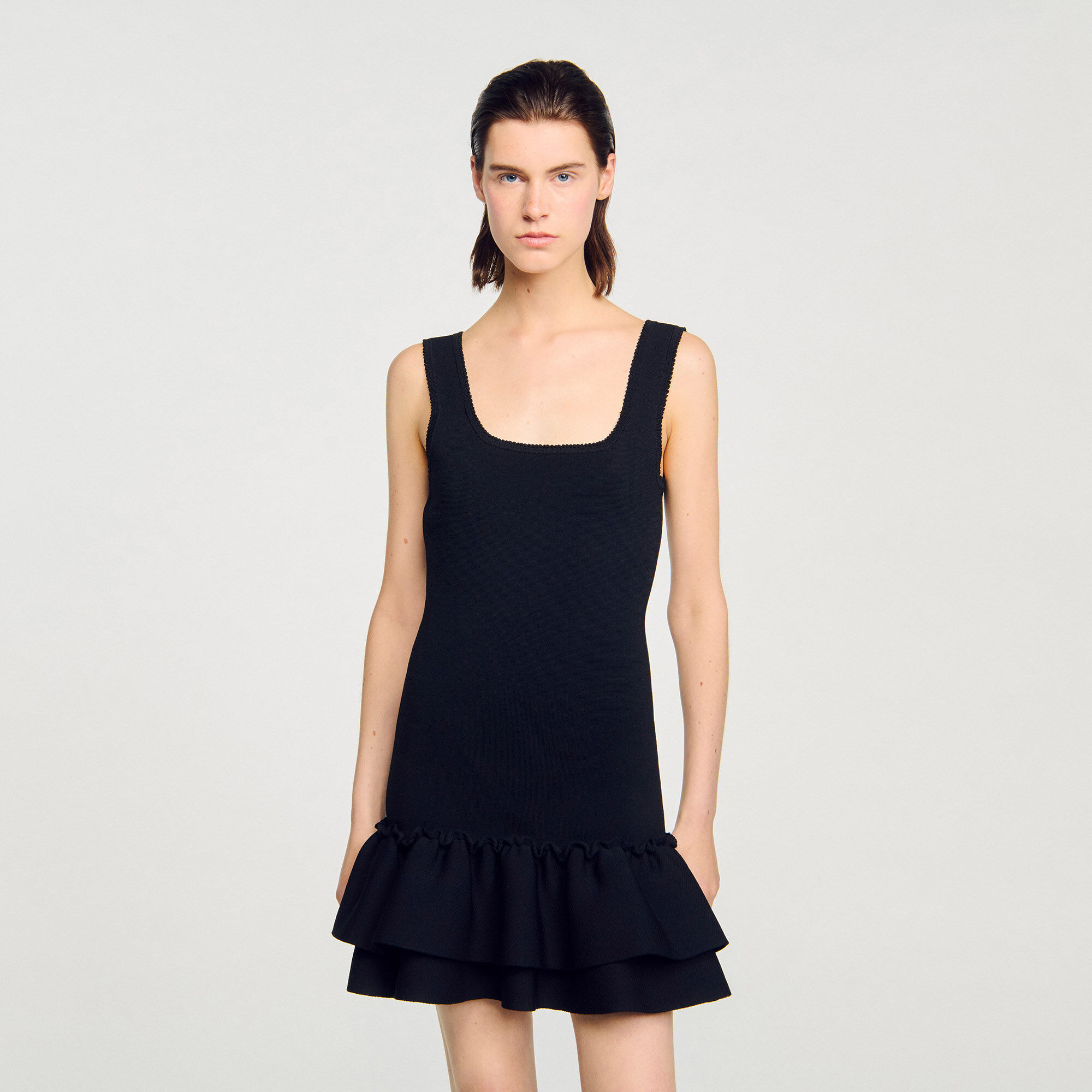 Vestido de punto mini con volantes