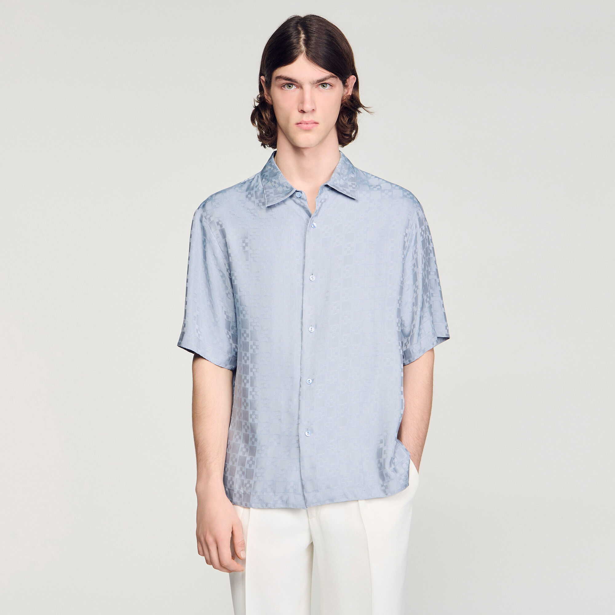 Camisa holgada con diseño de cruz cuadrada