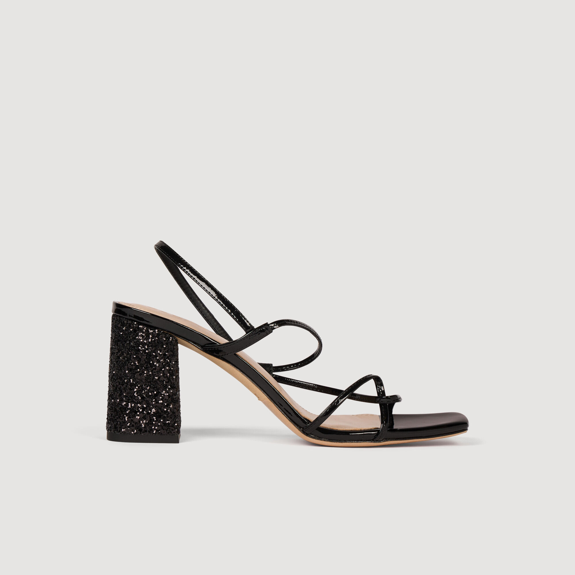 Chanclas con tacón brillante