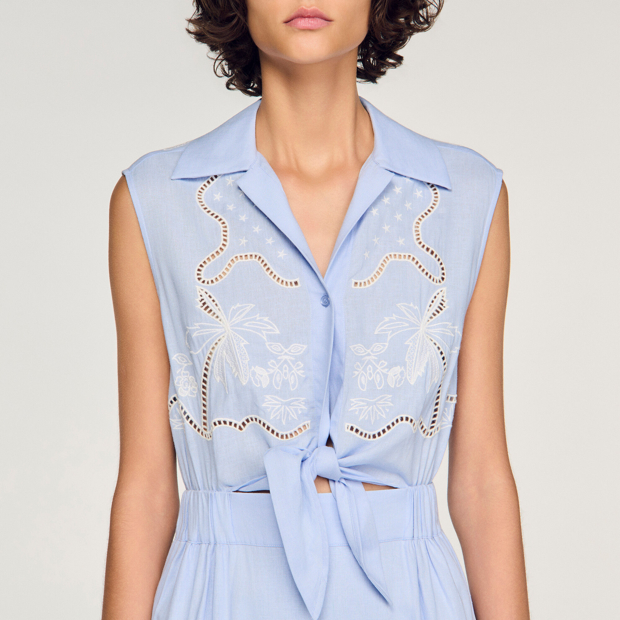 Vestido largo de lino con bordado