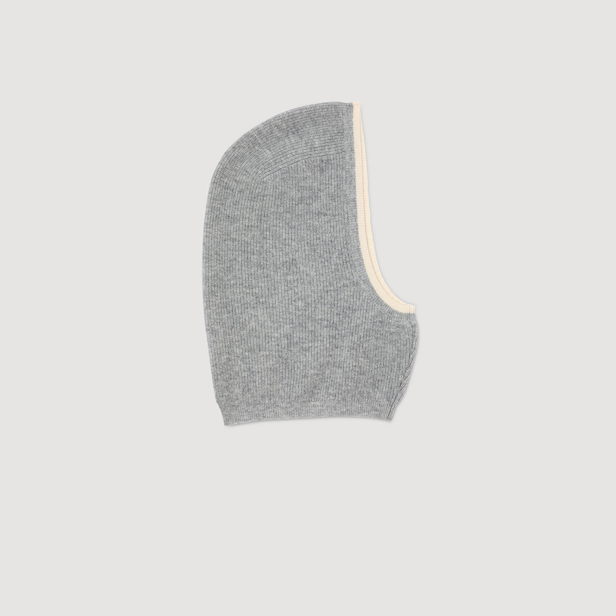 Balaclava de lana con ribetes