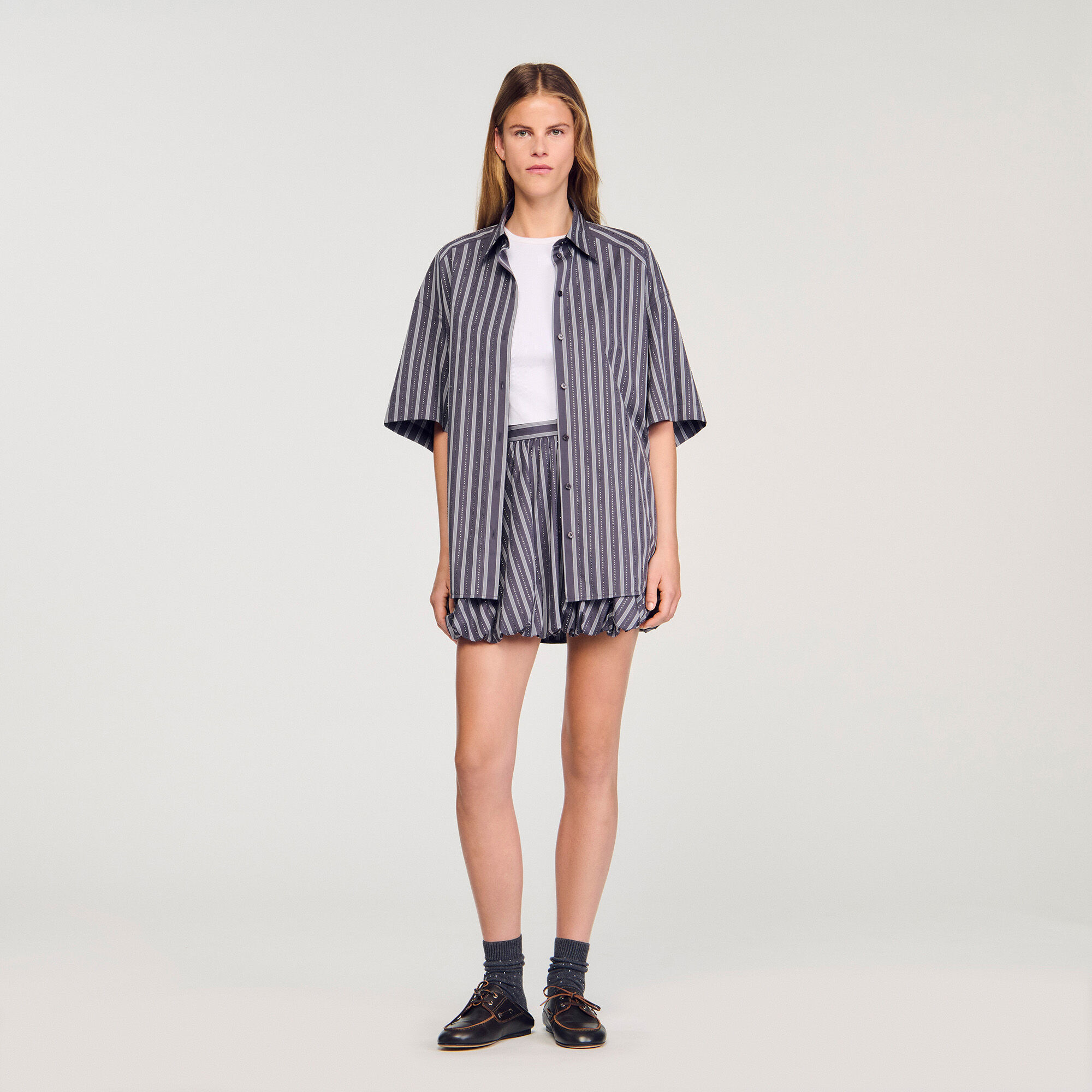 Camisa oversized con lunares de cristales