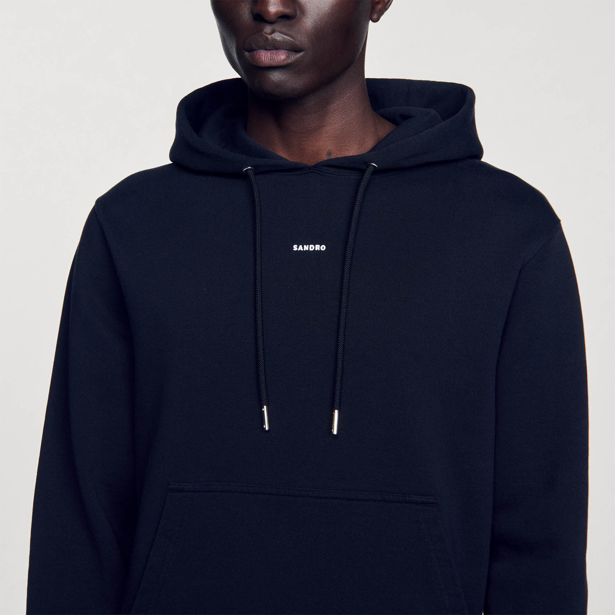 Sudadera con bordado