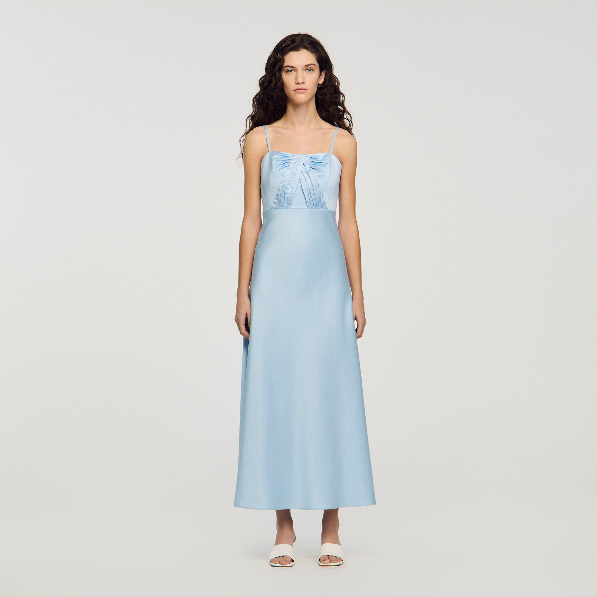 Vestido maxi con efecto satín