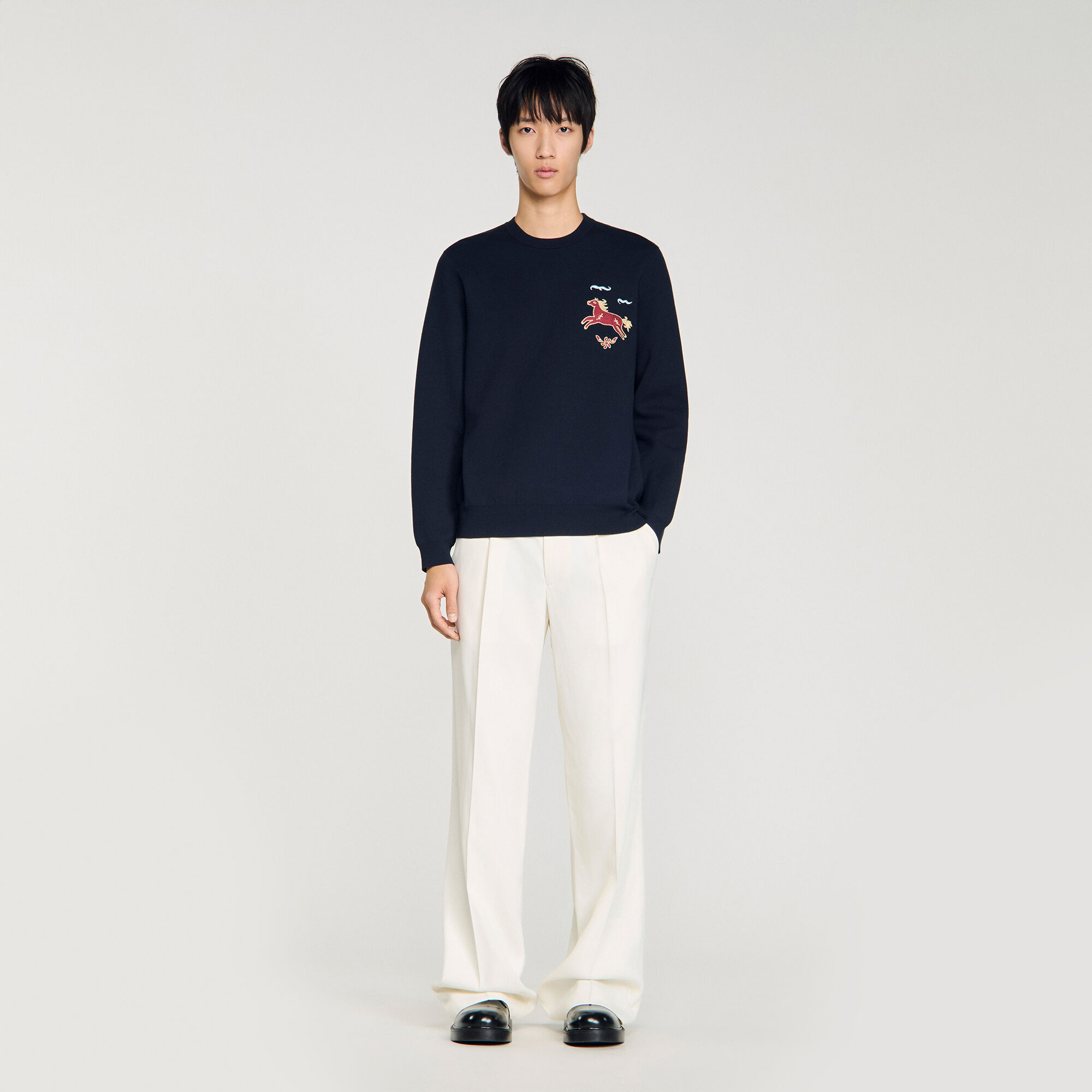 Sudadera con caballo bordado