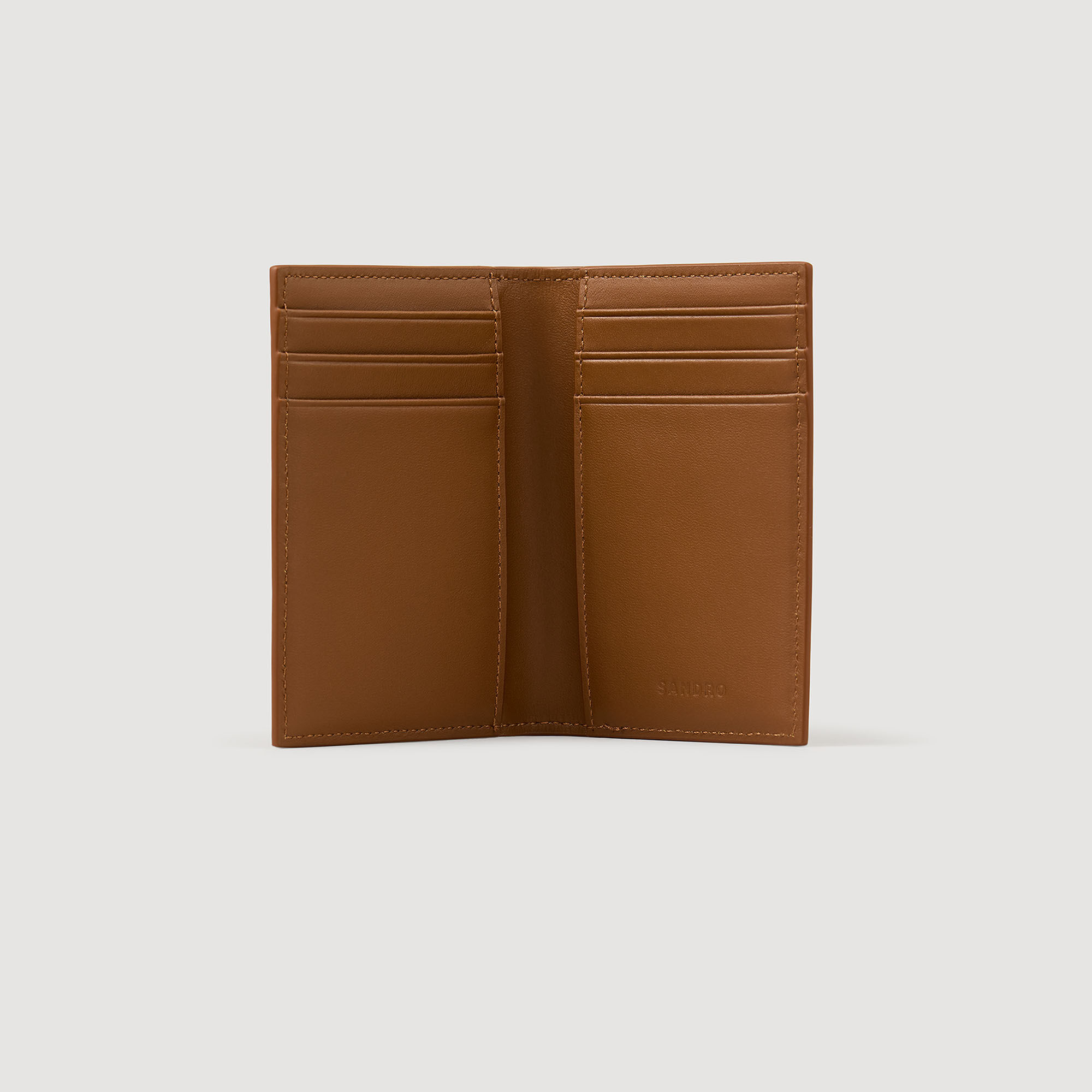 Porta tarjetas de cuero granulado plegable