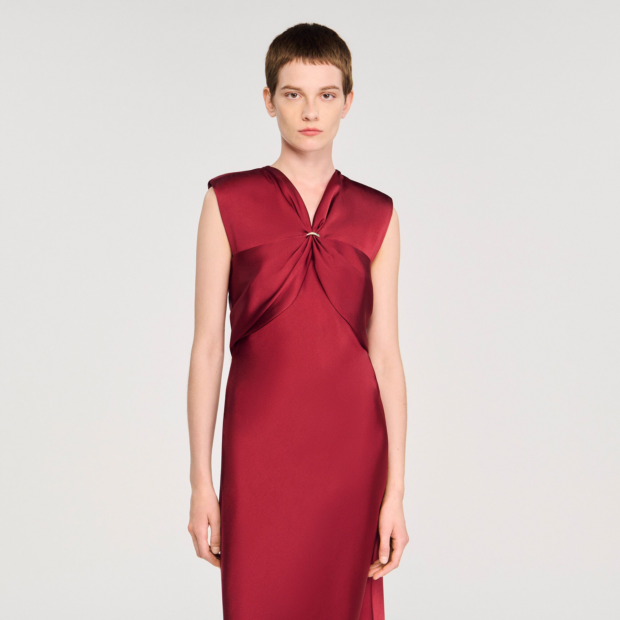 Vestido largo con escote en V