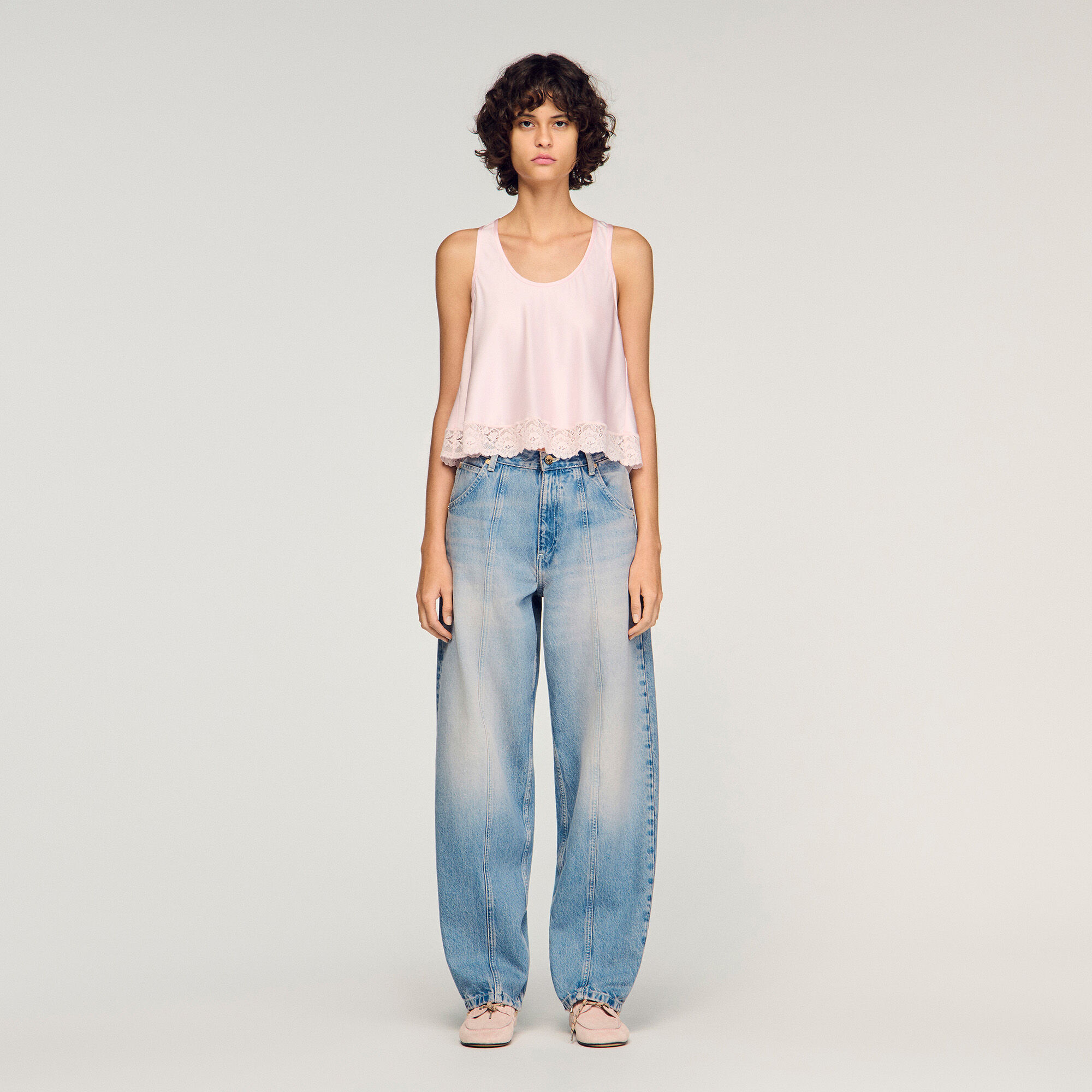 Pantalones vaqueros de cintura baja desgastados