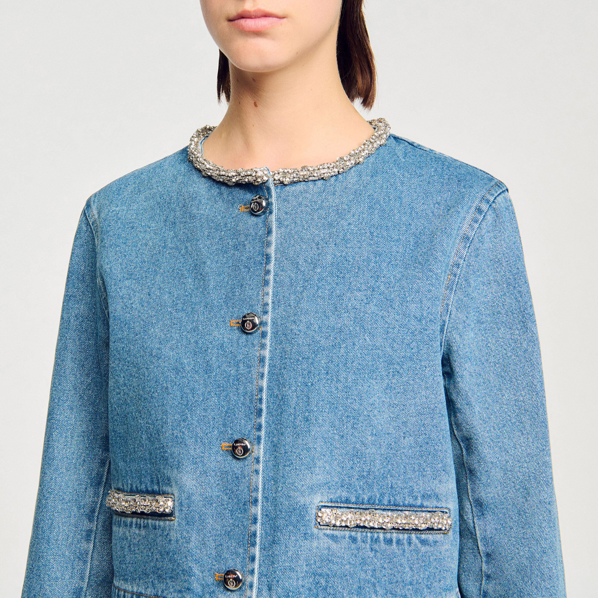 Chaqueta vaquera con cristales