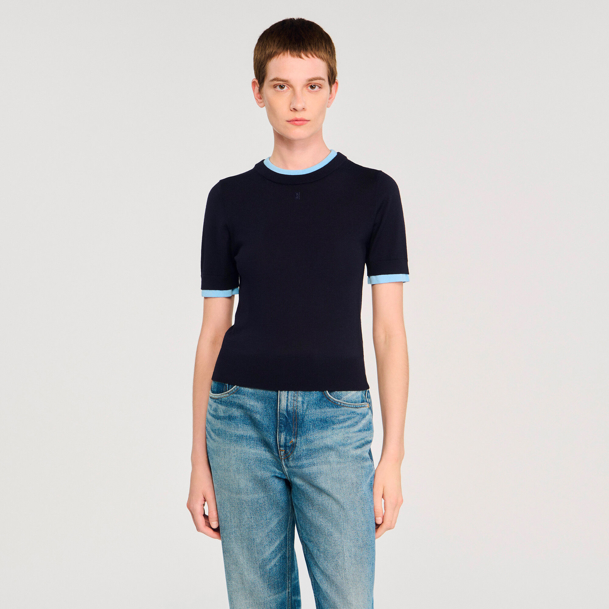 Sweater corto de dos tonos
