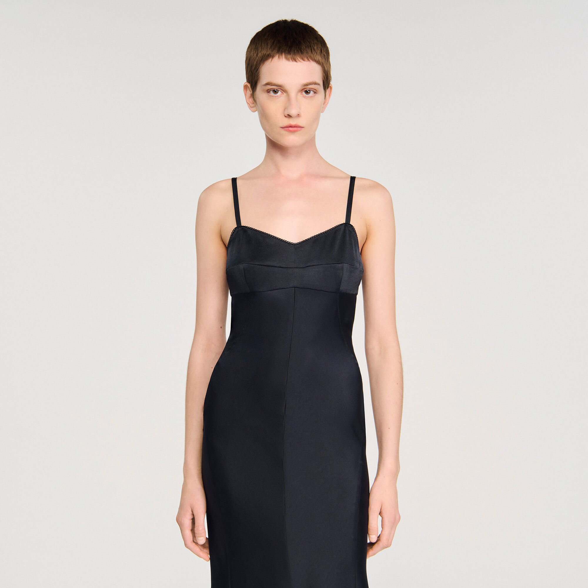 Vestido maxi con efecto satín