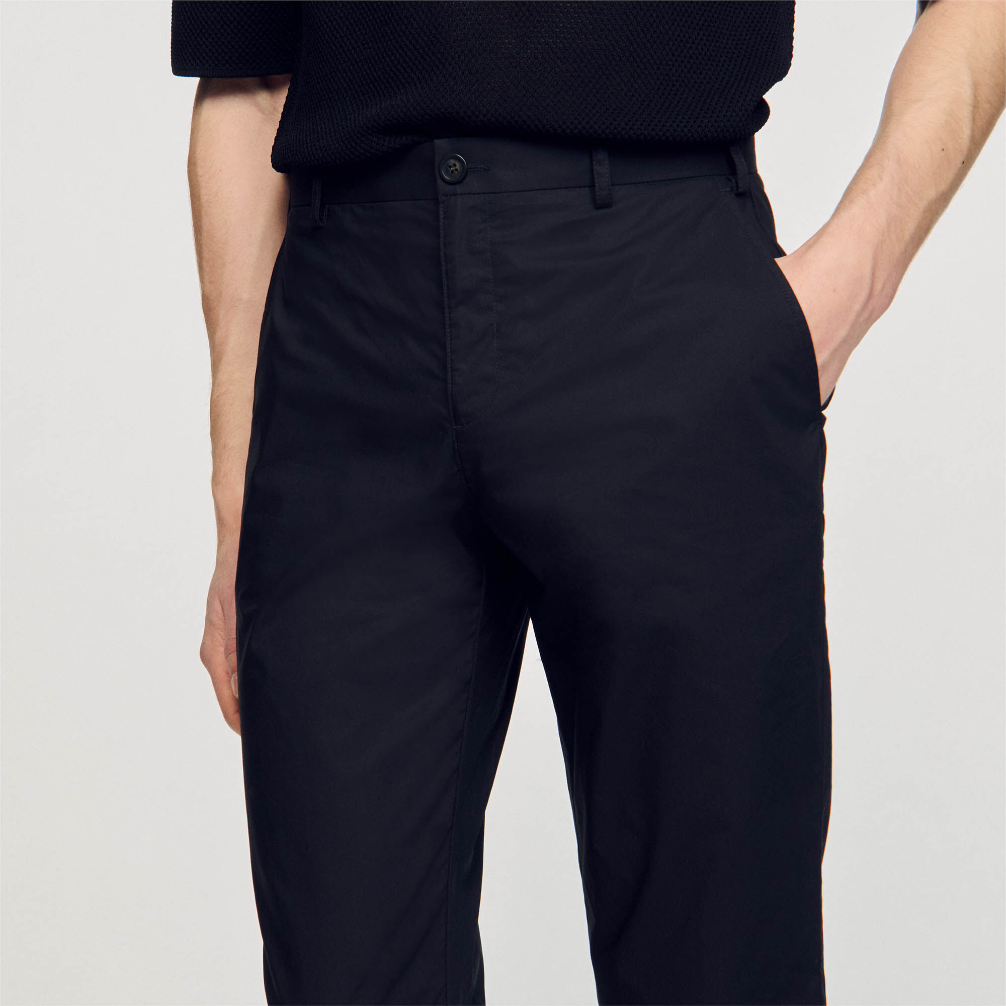 Pantalones de algodón con corte zanahoria