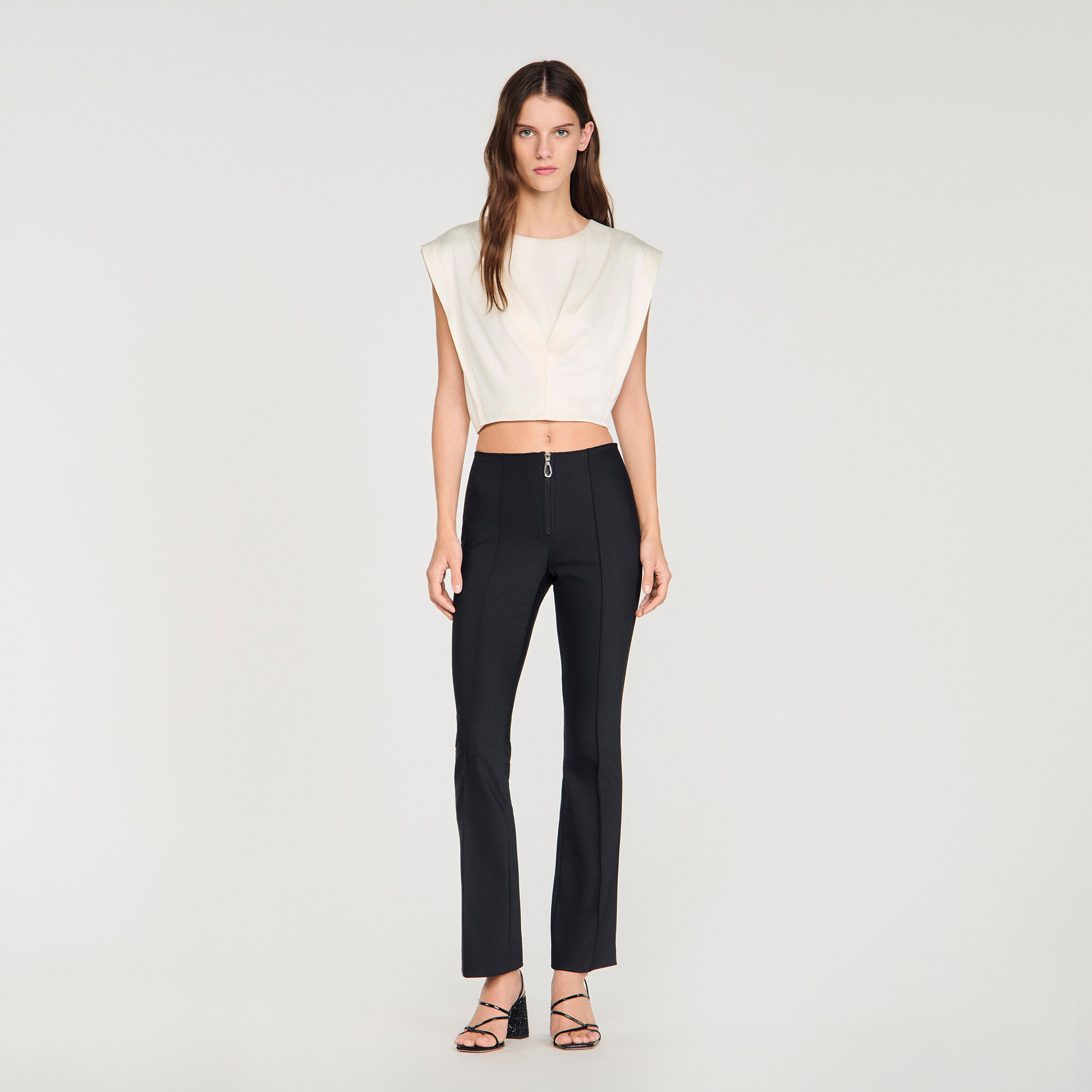 Pantalones con plisado y cremallera
