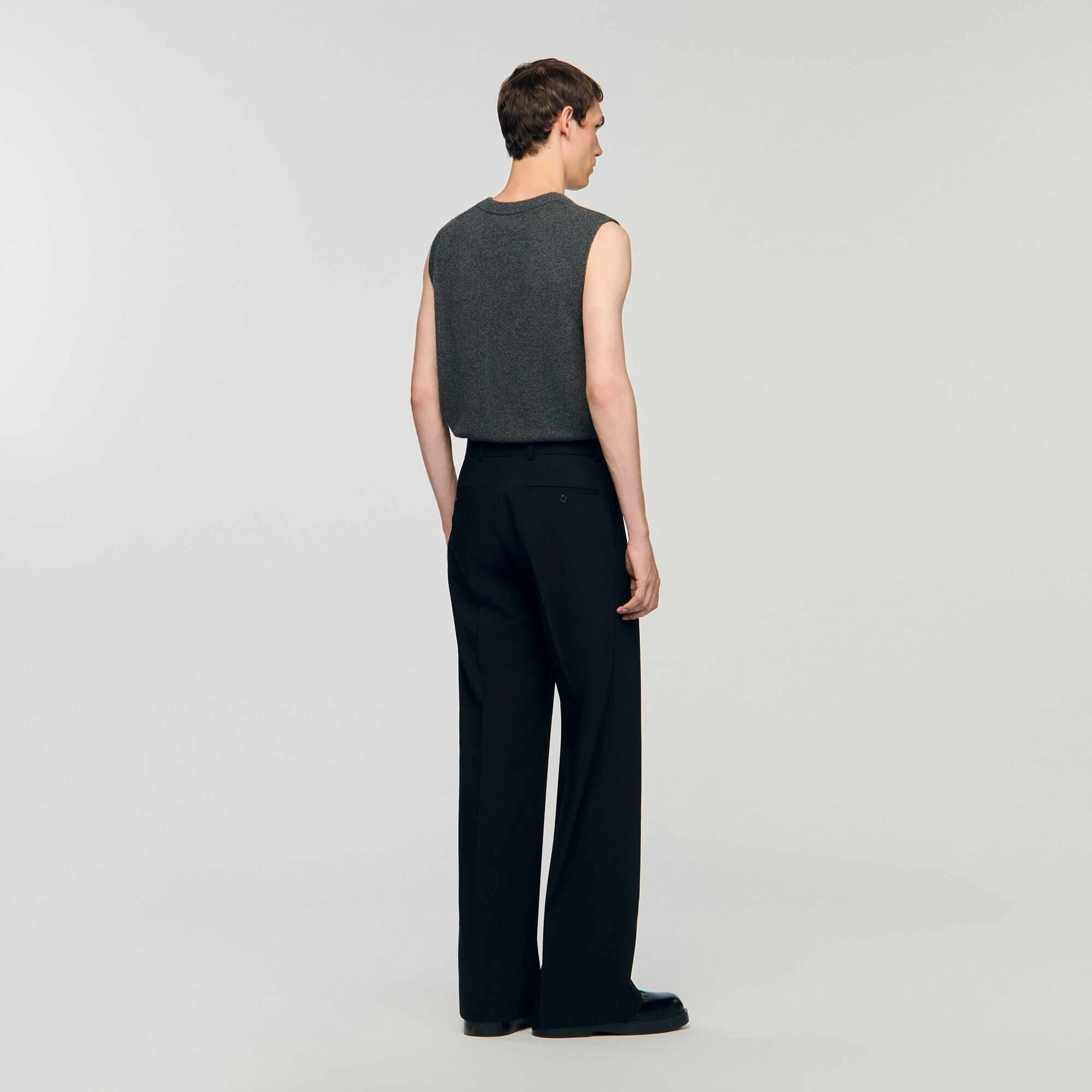 Pantalones de pierna ancha con pliegues