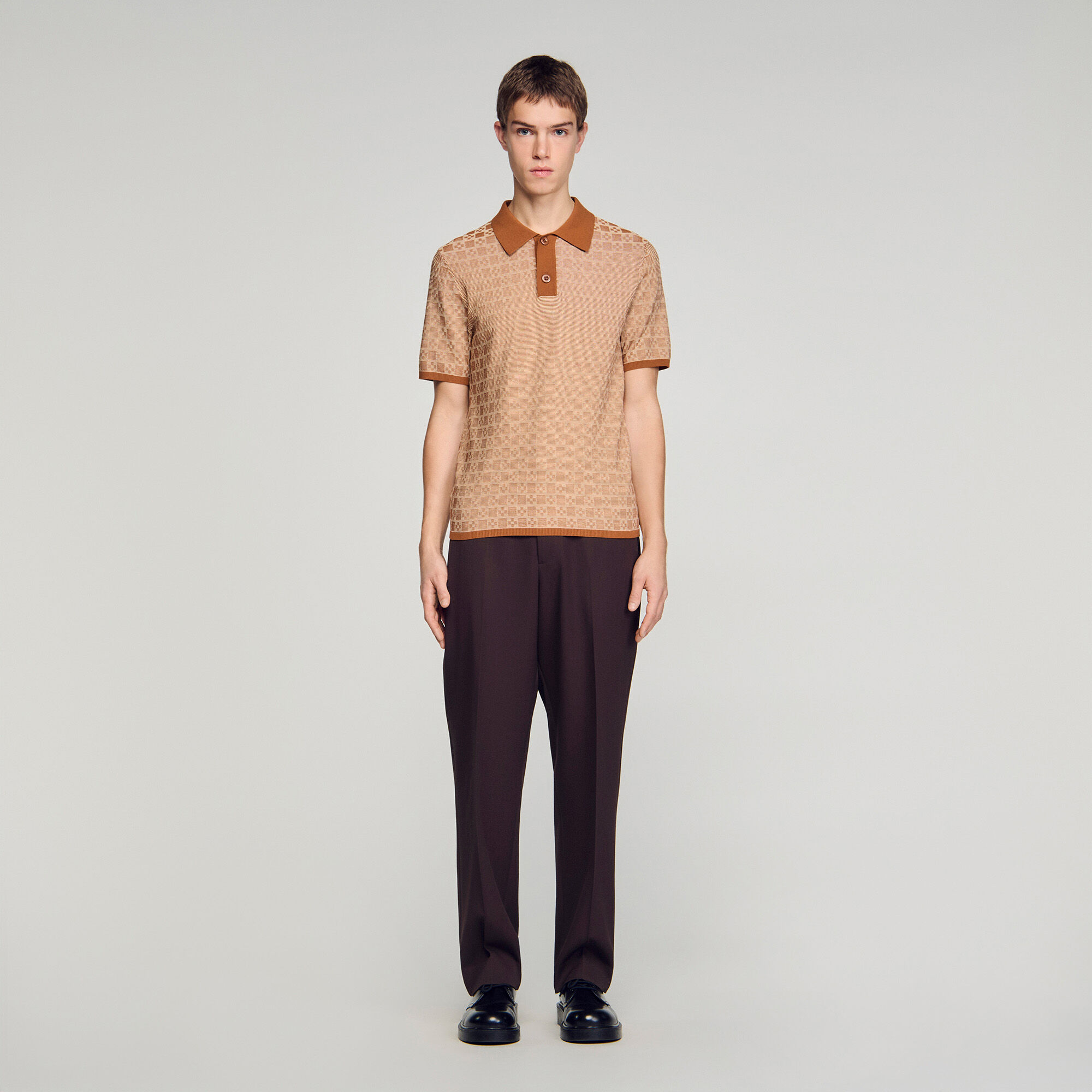 Camiseta polo cuadrada con cruz