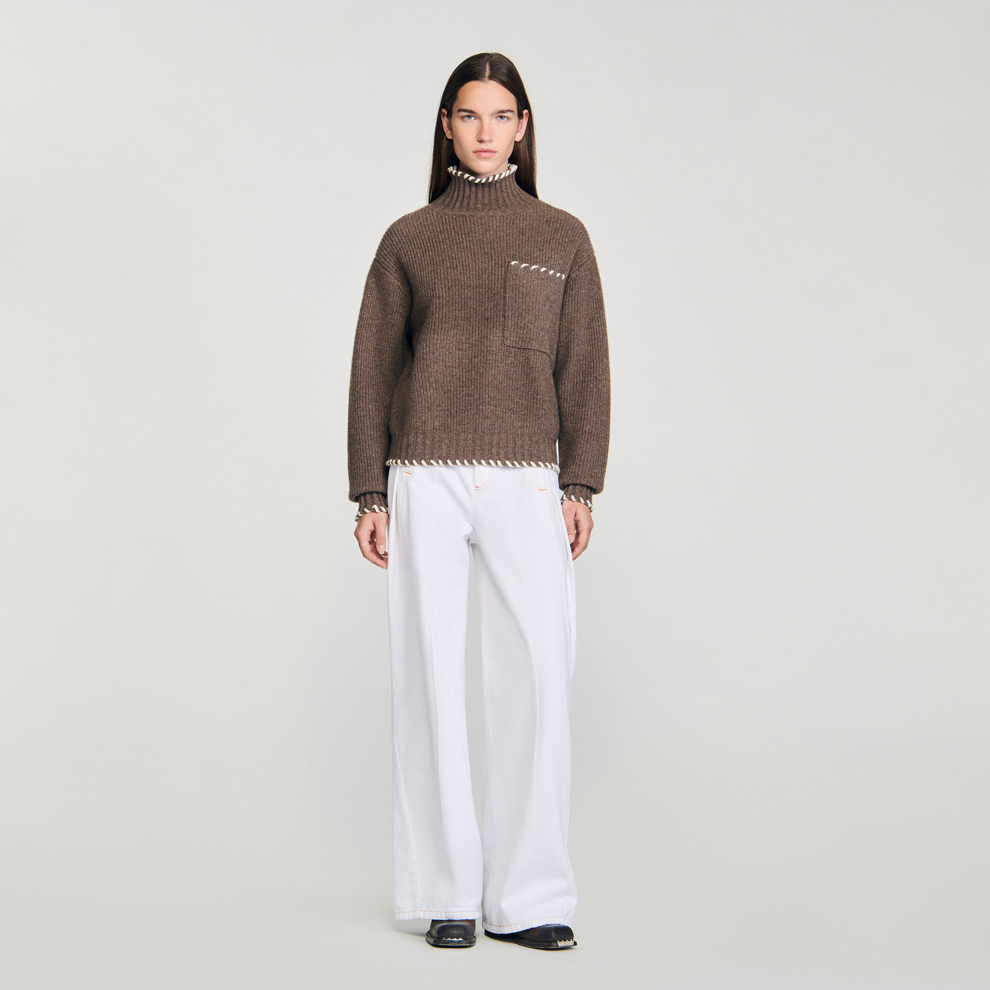 Sweater de cuello vuelto oversize