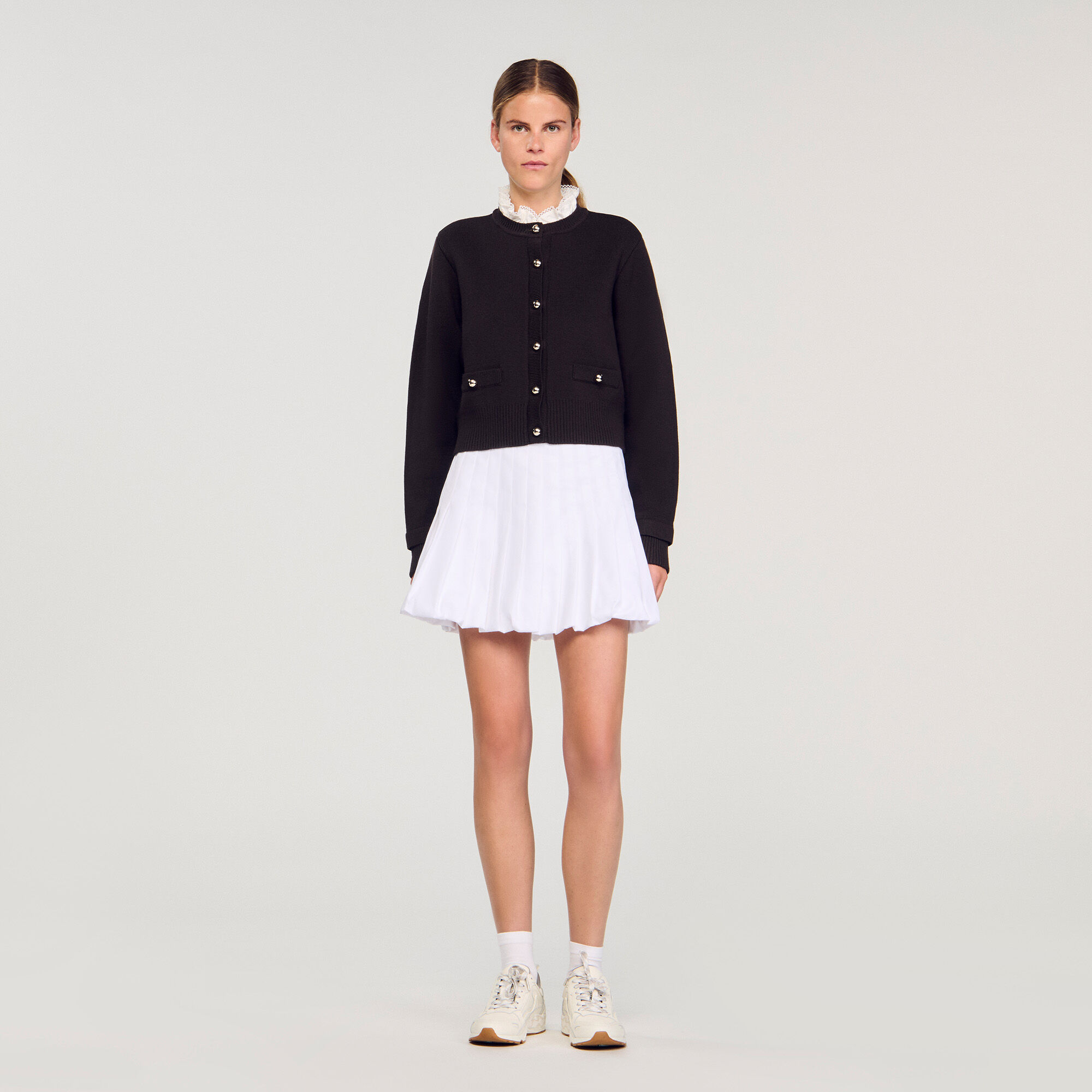 Cardigan con cuello volante desmontable