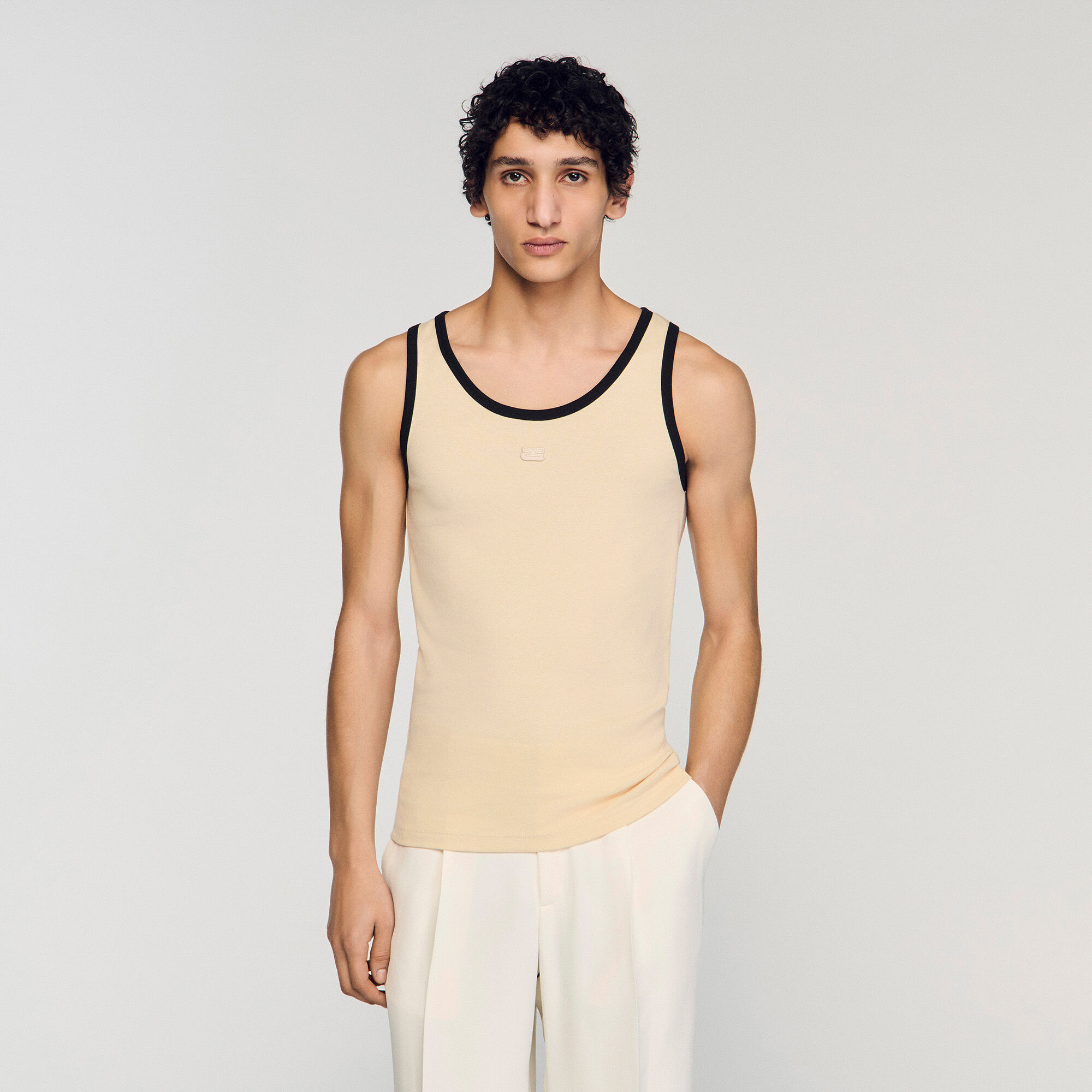 Camiseta de algodón con parche