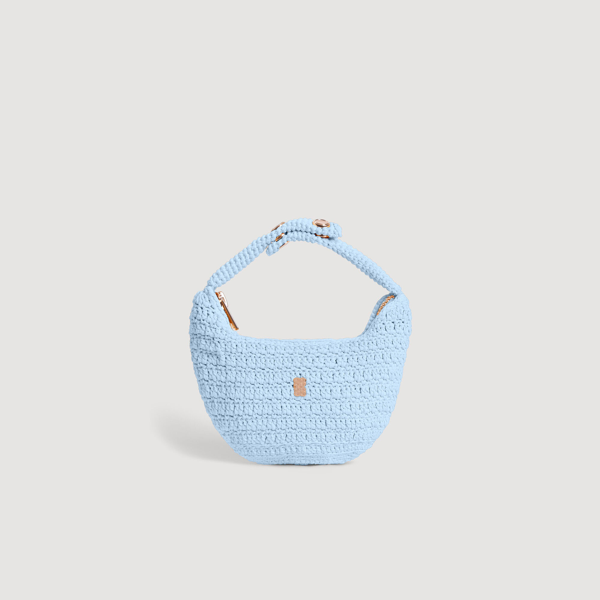 Accesorio pequeño de ganchillo