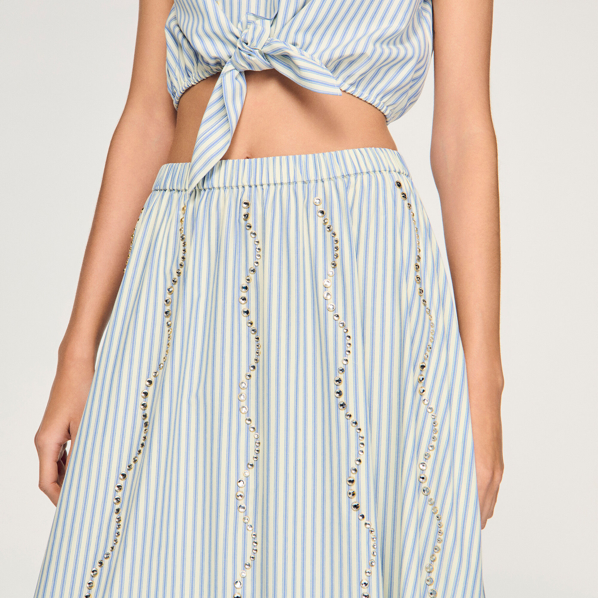 Falda maxi con rayas de cristales
