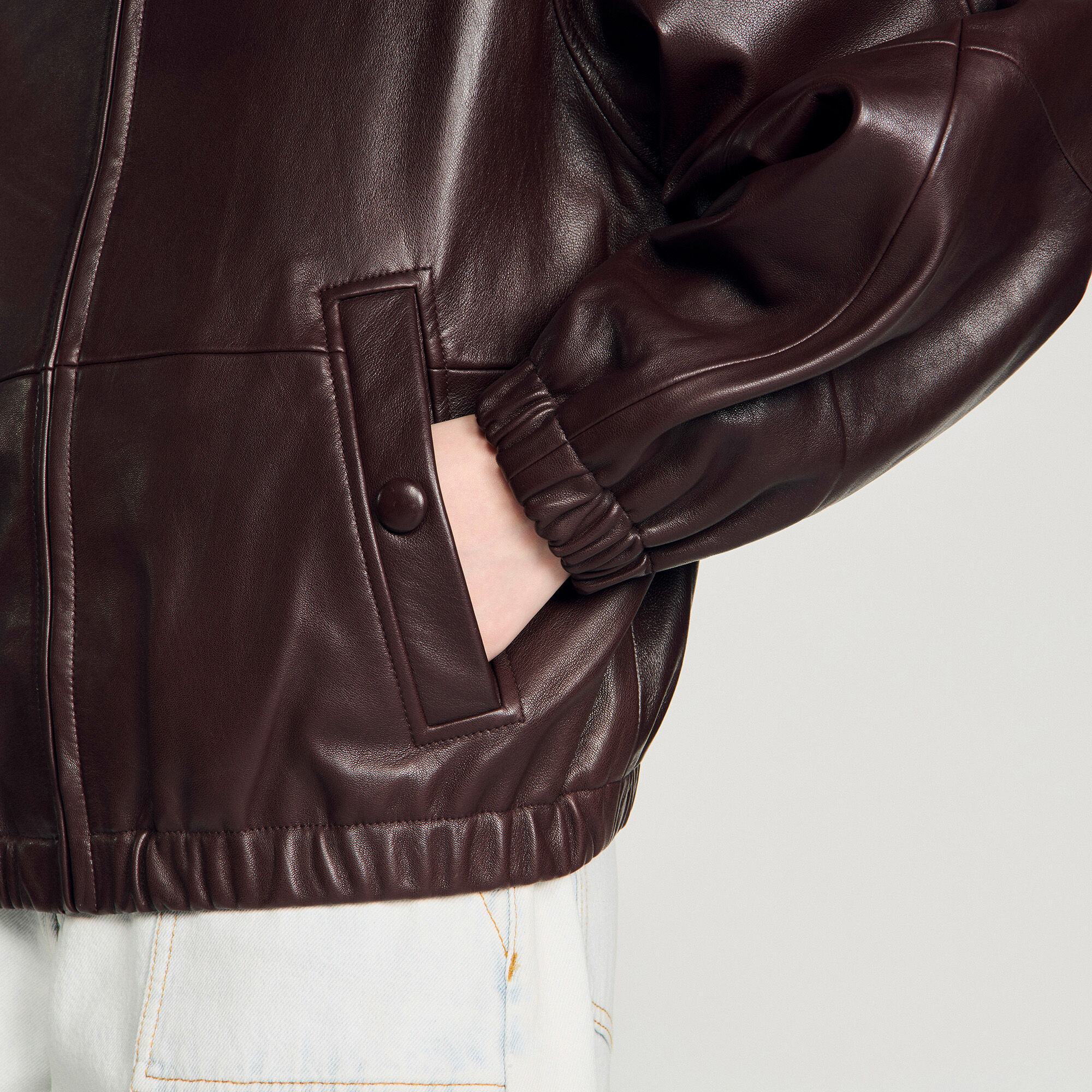 Chaqueta de cuero con cremallera oversize