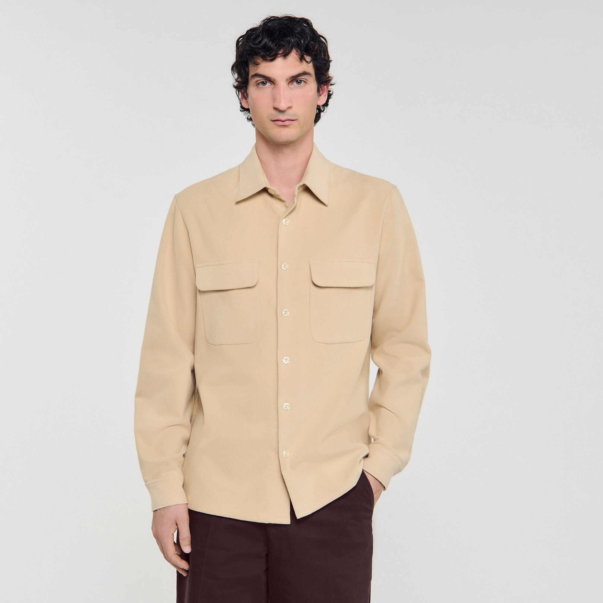 Camisa de franela con bolsillo tipo solapa