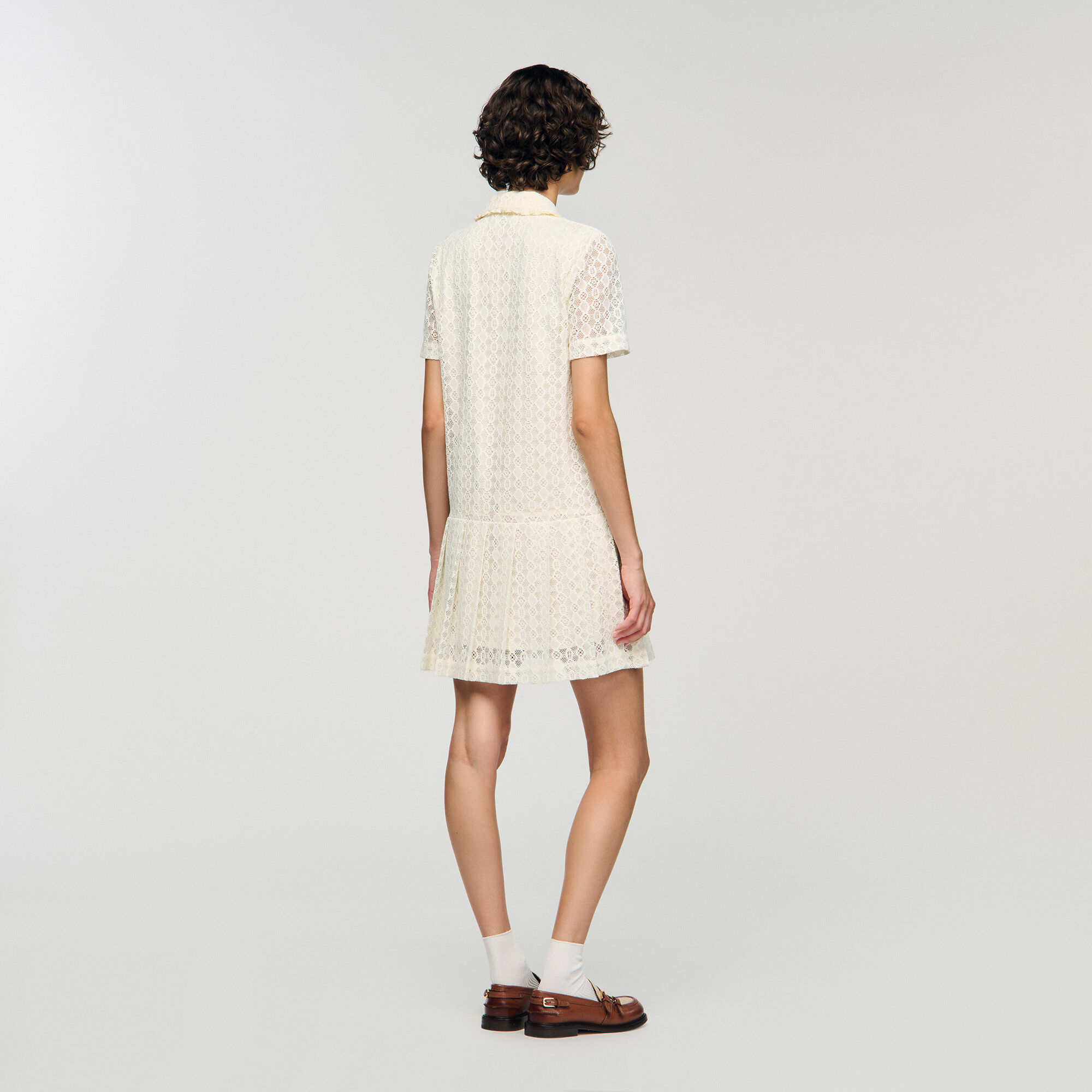 Vestido de encaje mini