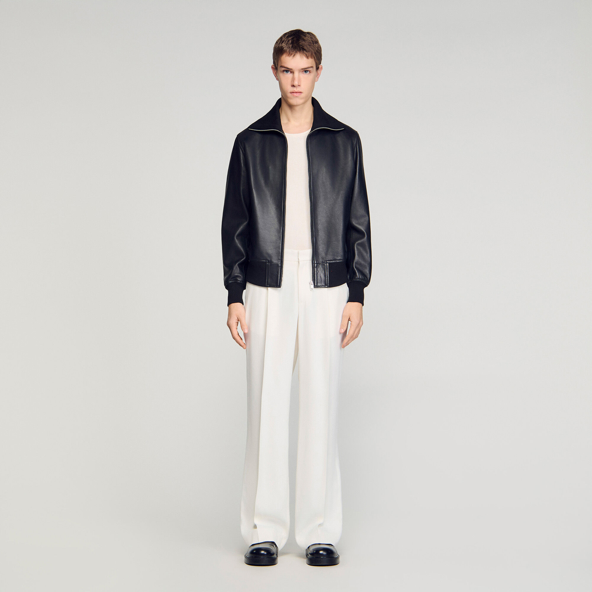 Chaqueta de cuero con cremallera