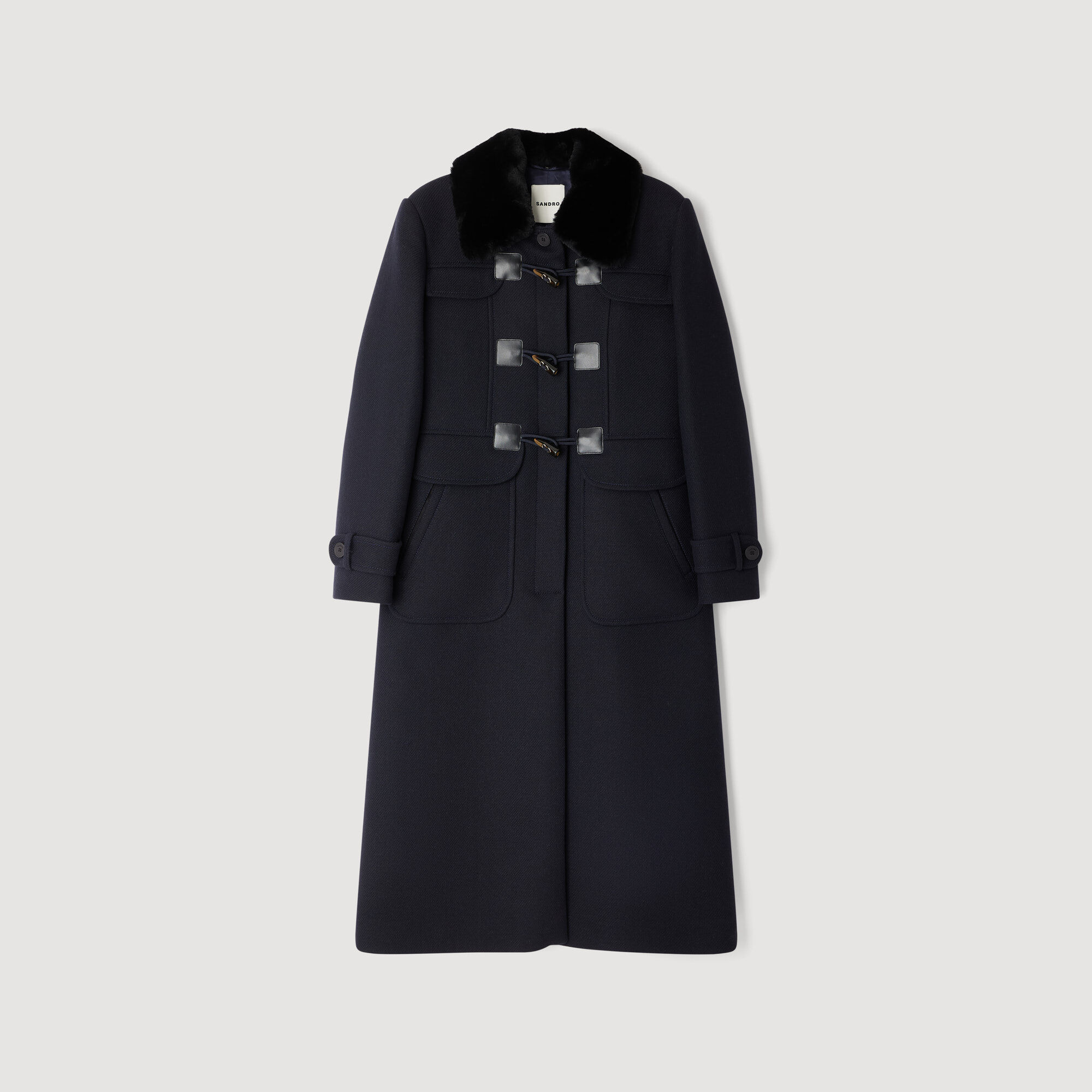 Chaqueta con cuello de piel de cordero desmontable