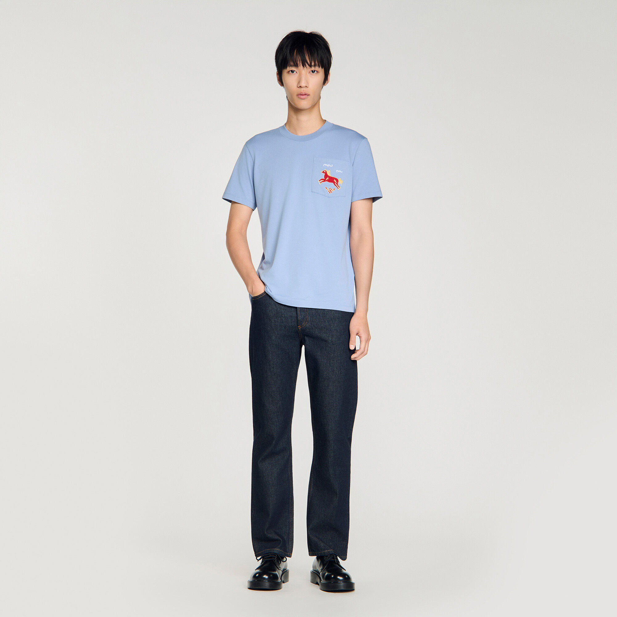 Camiseta de algodón con caballo bordado