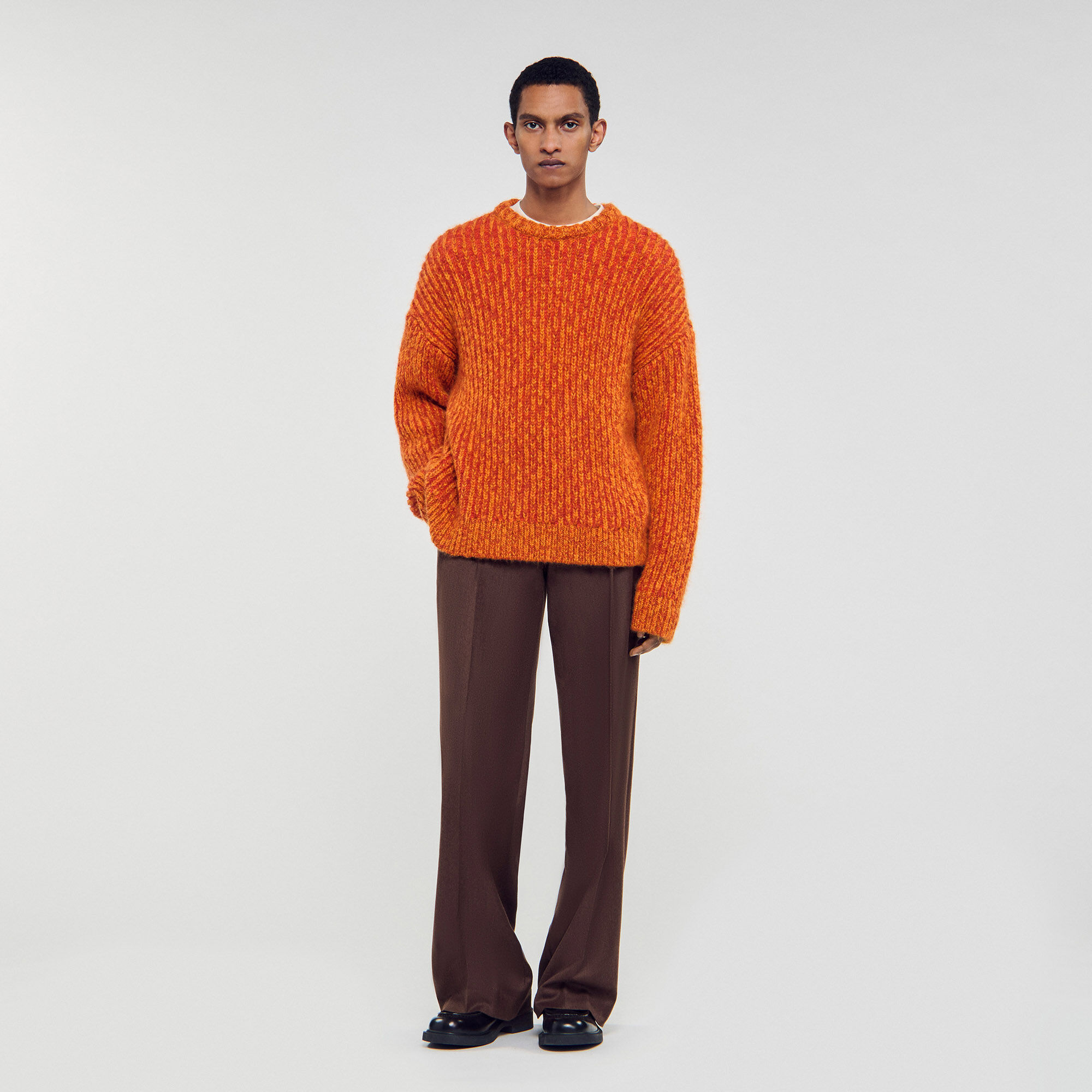 Sudadera de cuello redondo con mangas largas