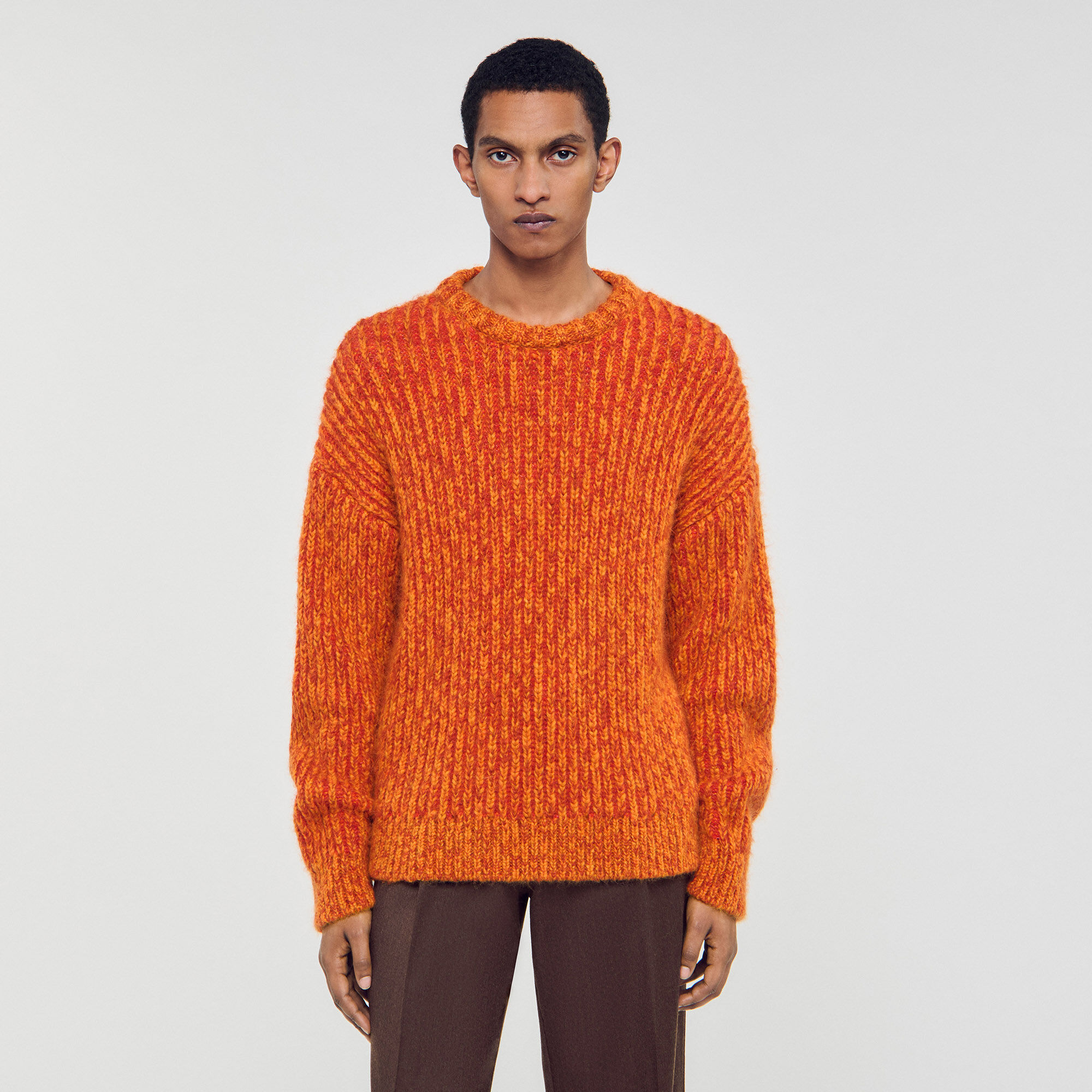 Sudadera de cuello redondo con mangas largas