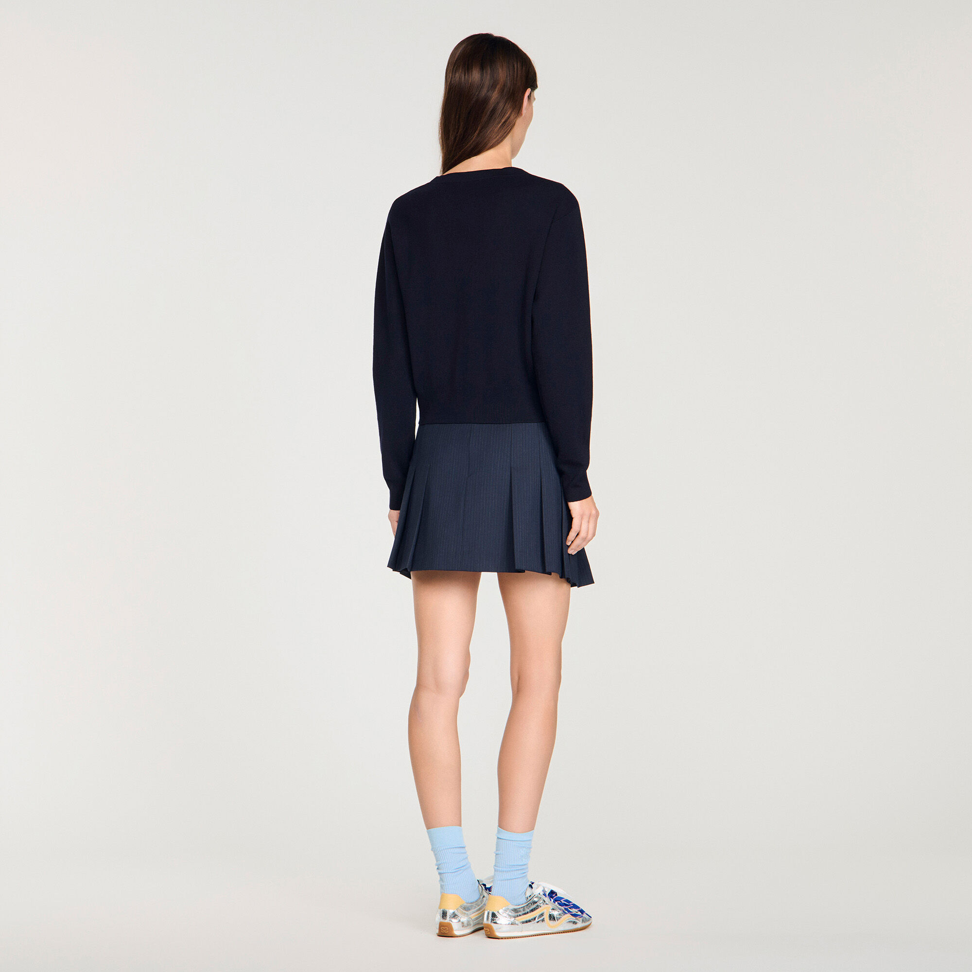 Sweater de lana con cuello en V