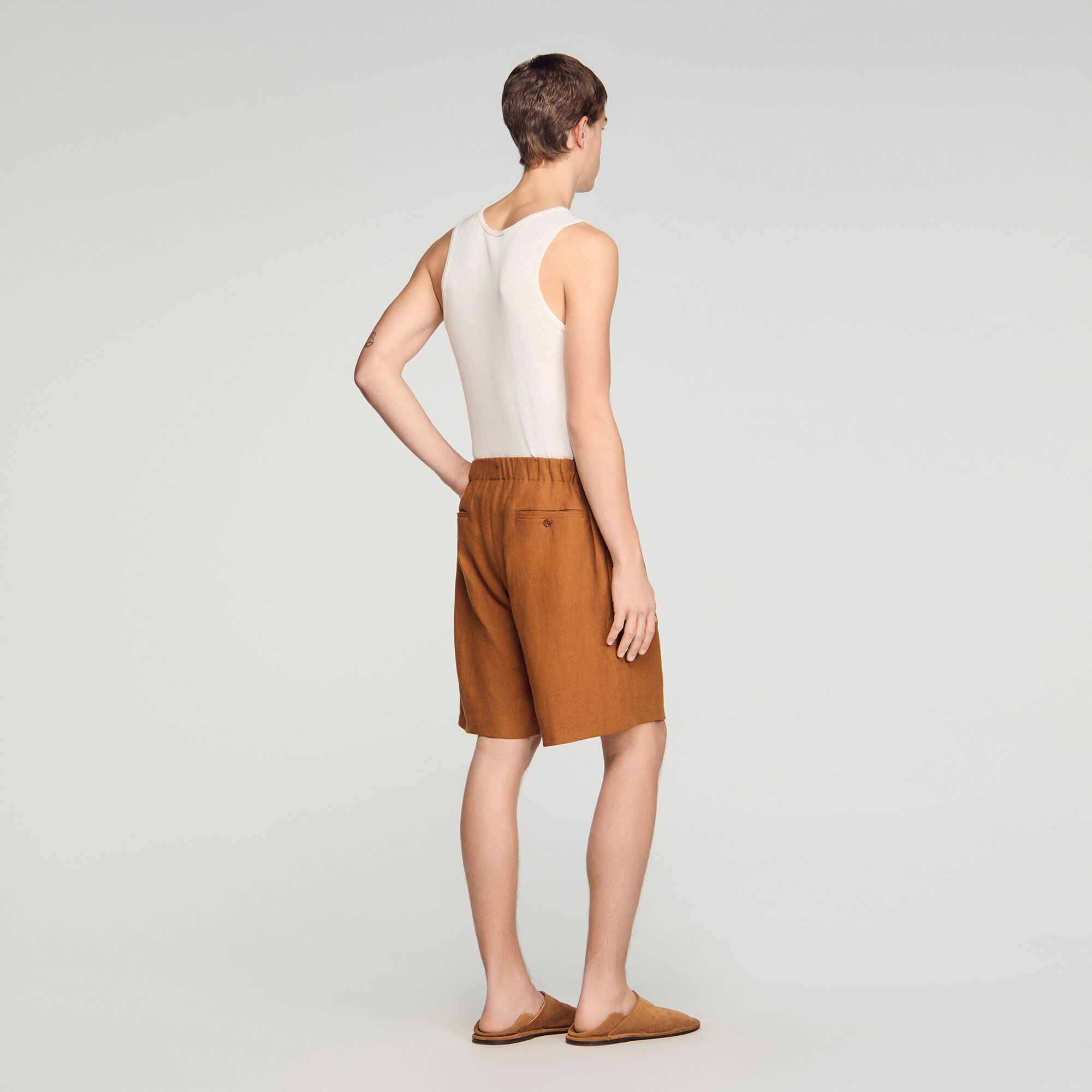 Pantalones cortos de lino con cintura elástica