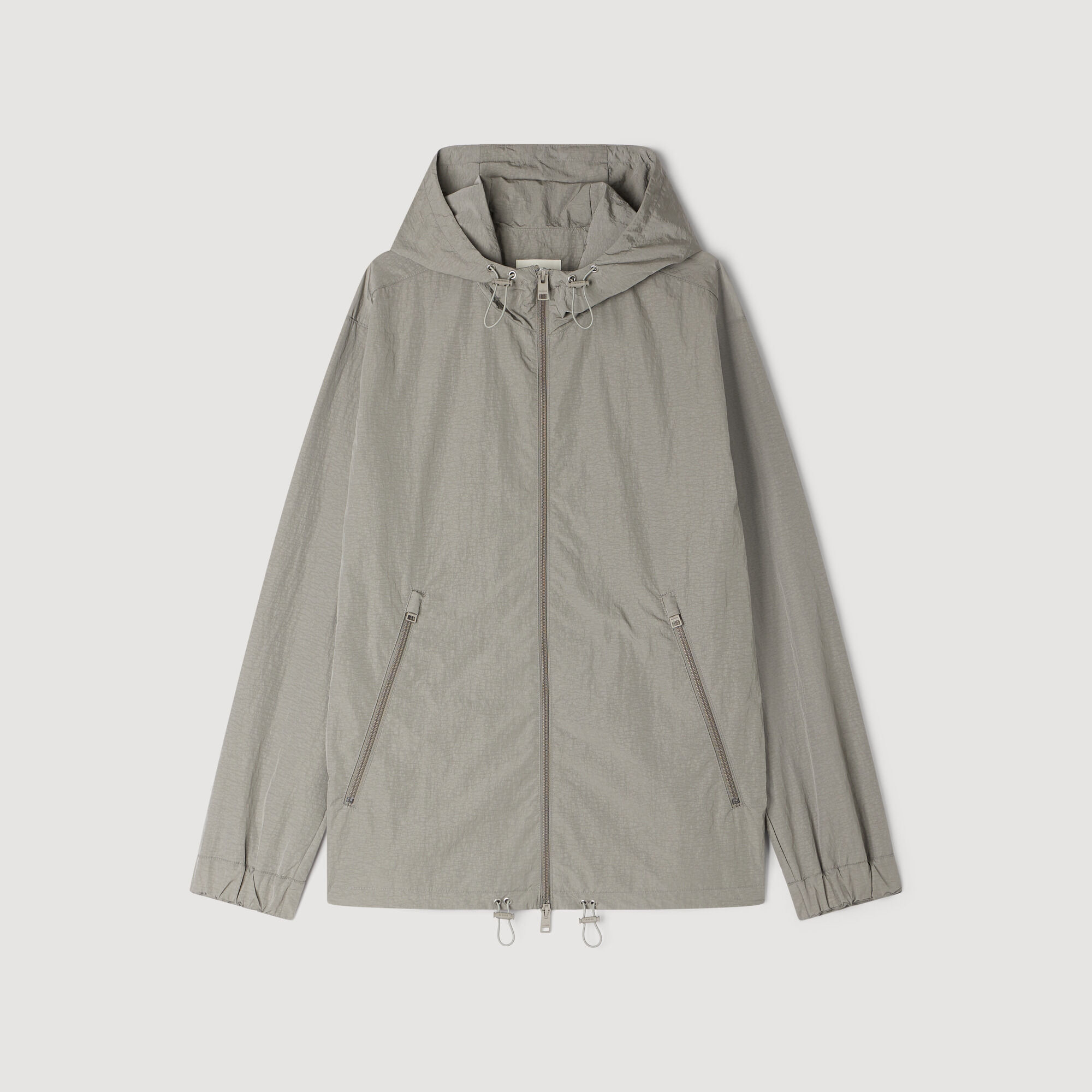 Chaqueta técnica con capucha y cremallera