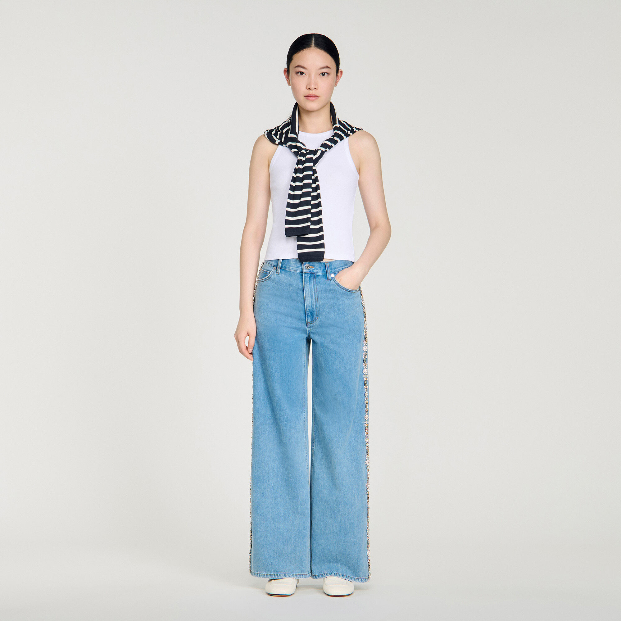 Pantalones de lentejuelas con corte recto desgastado